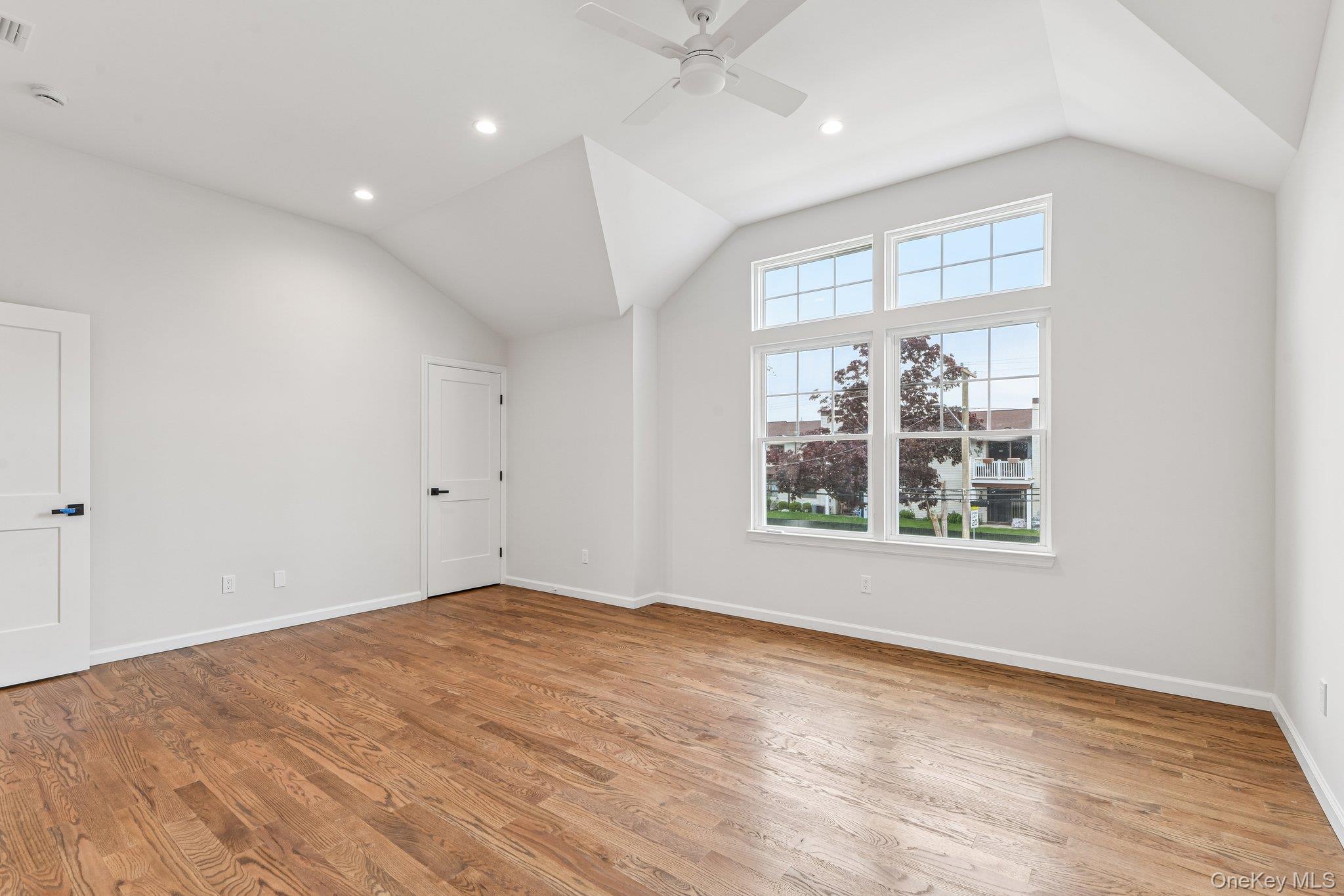 384 Scudder Avenue, Unit Lot 2 photo 25