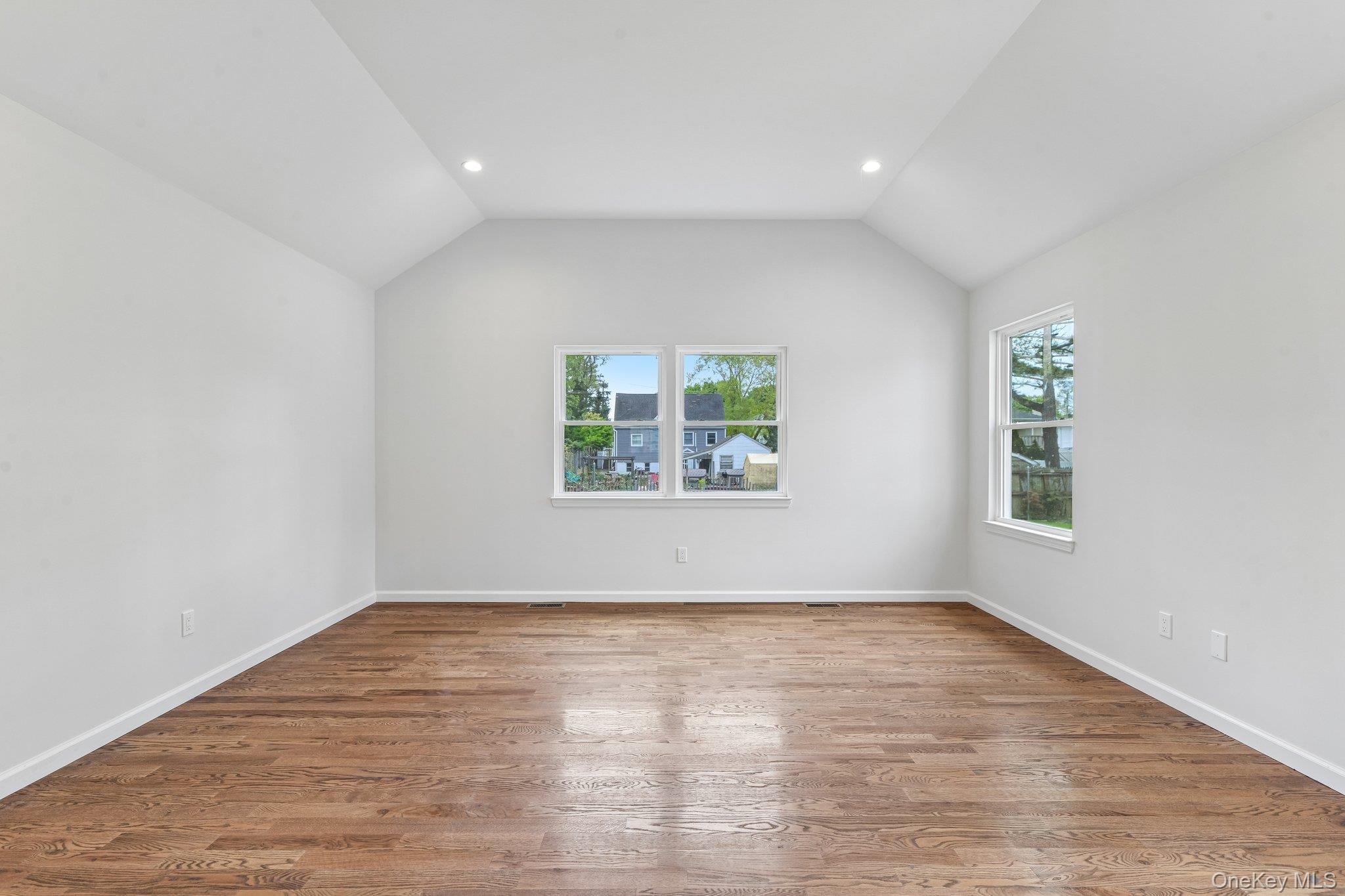 384 Scudder Avenue, Unit Lot 2 photo 9