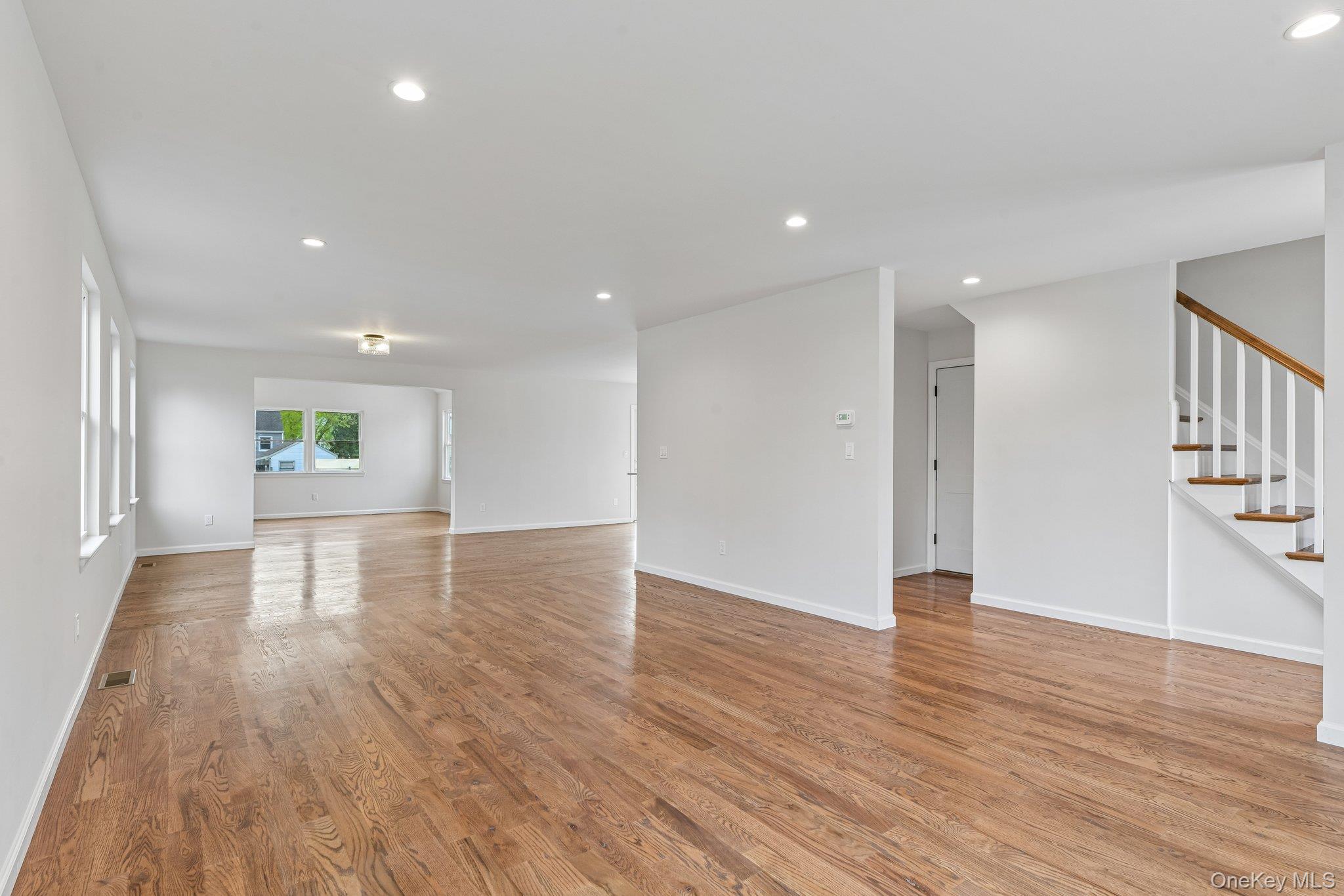 384 Scudder Avenue, Unit Lot 2 photo 6