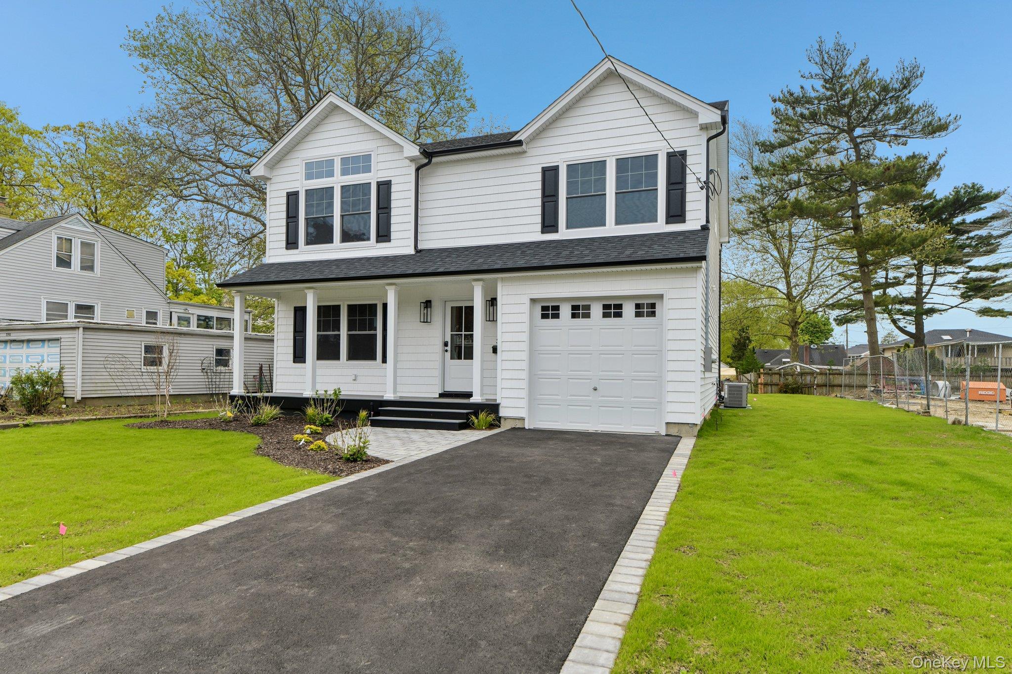 384 Scudder Avenue, Unit Lot 2 photo 2