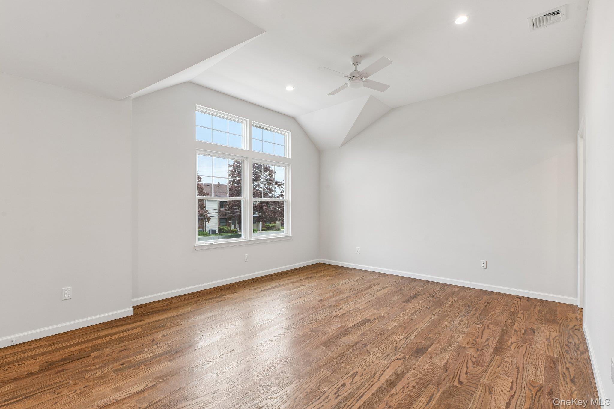 384 Scudder Avenue, Unit Lot 2 photo 23