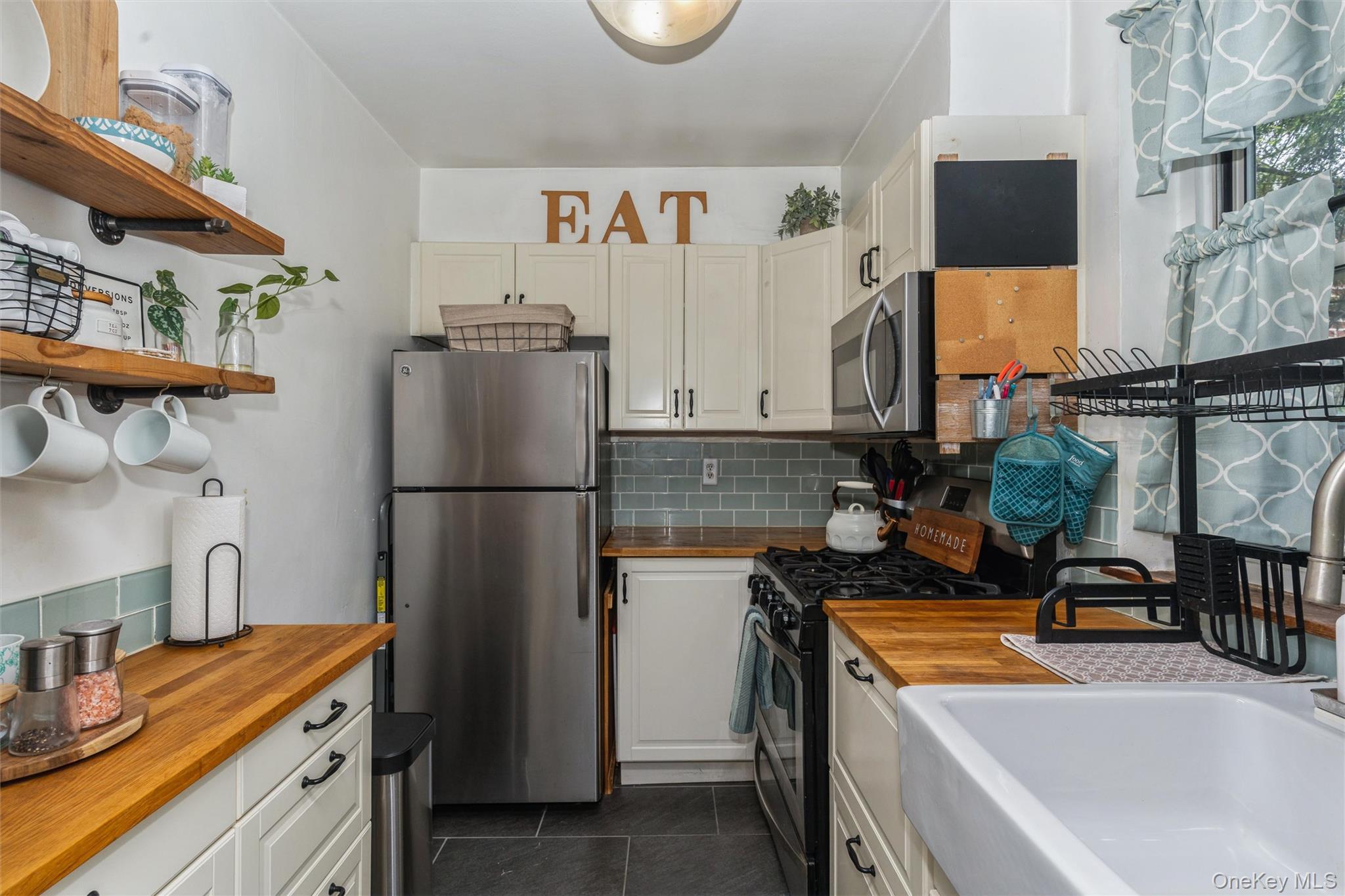 205-15 36th Avenue, Unit 378 photo 6
