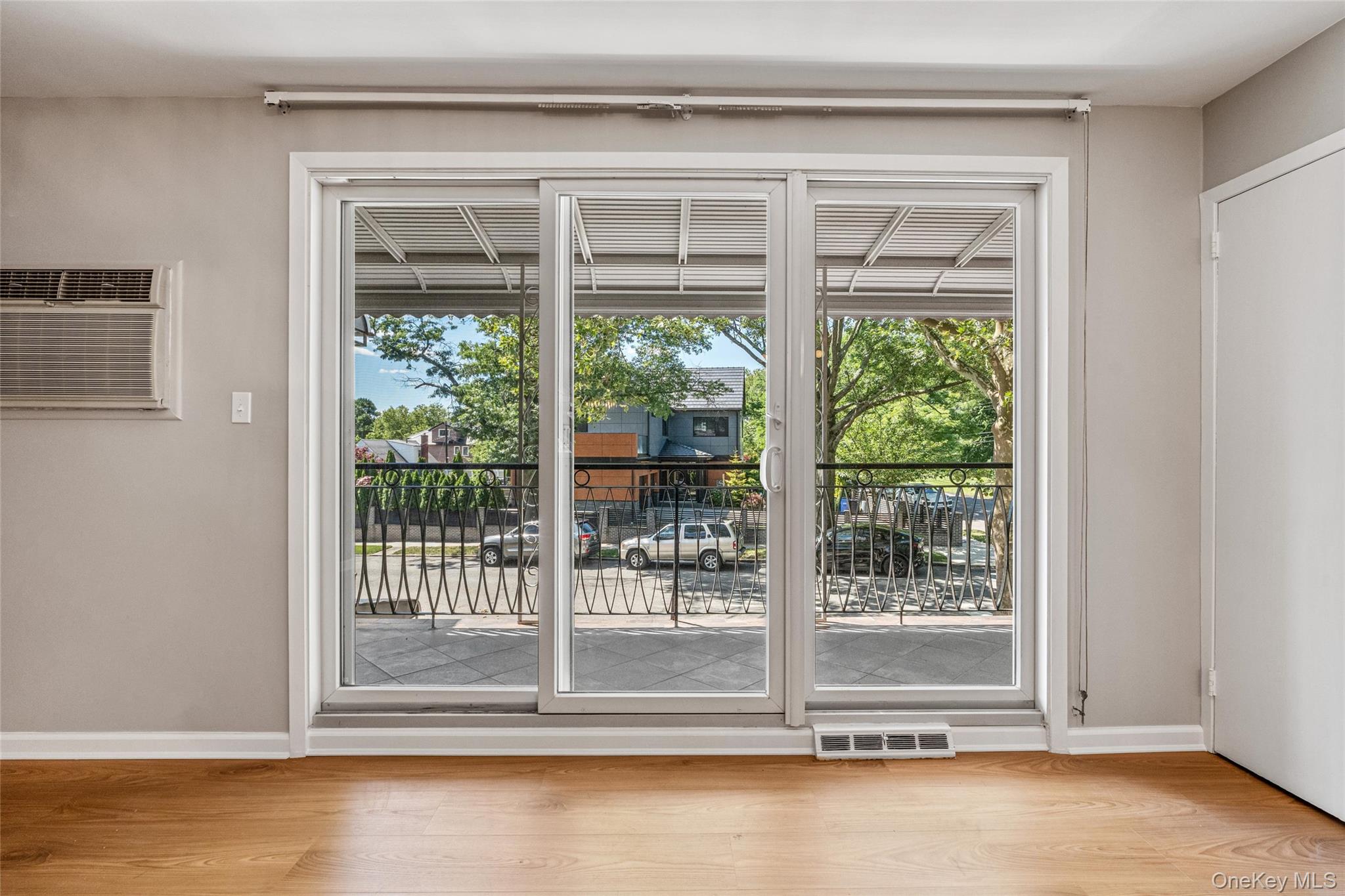175-03 Peck Avenue, Unit 2 Floor photo 6