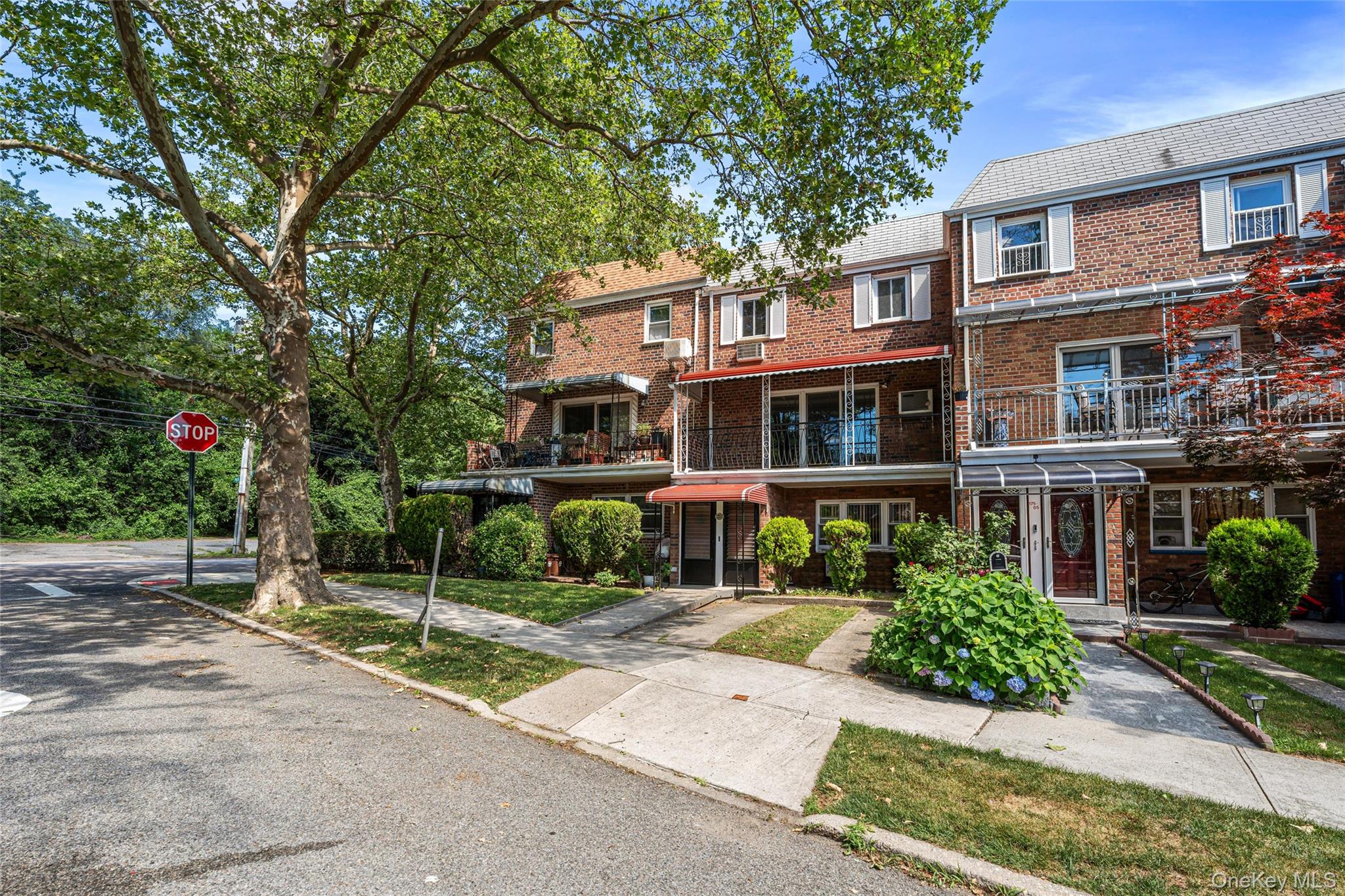 175-03 Peck Avenue, Unit 2 Floor photo 23