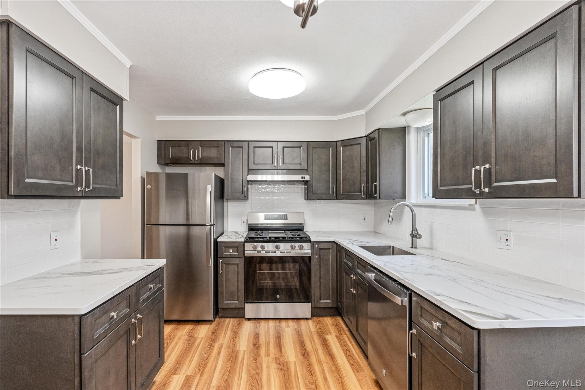 175-03 Peck Avenue, Unit 2 Floor photo 9