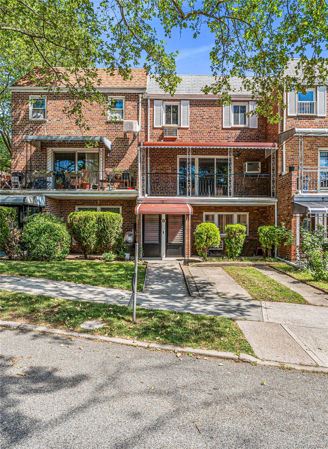 175-03 Peck Avenue, Unit 2 Floor photo 22