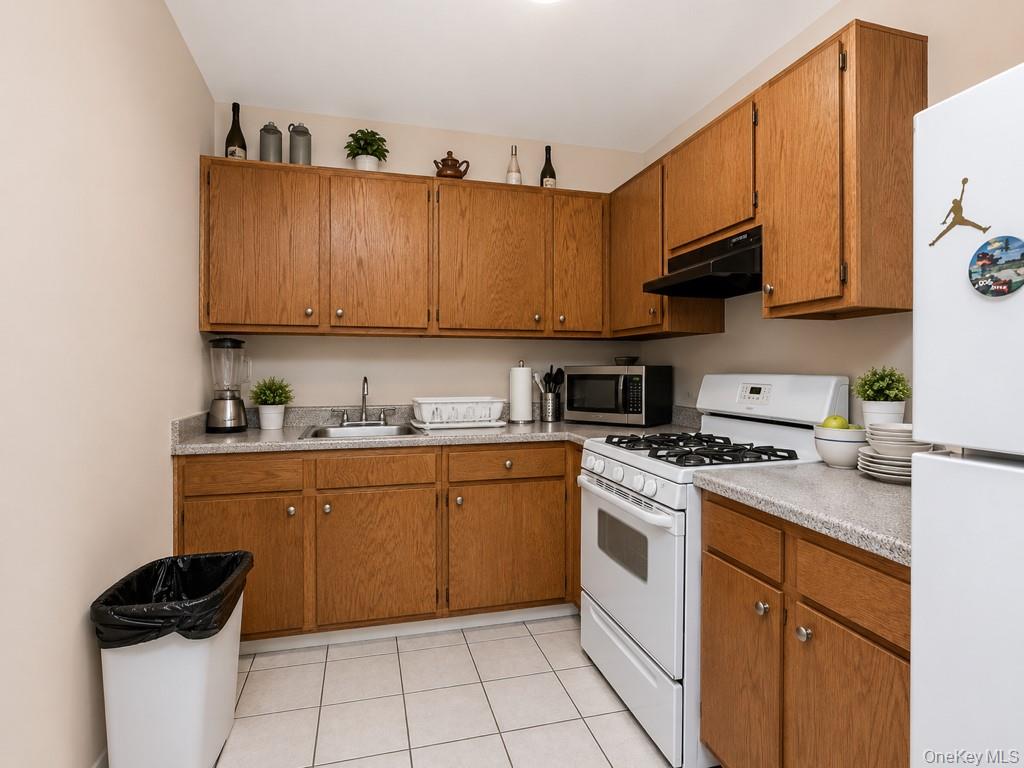 4779 White Plains Road – For Sale photo 11