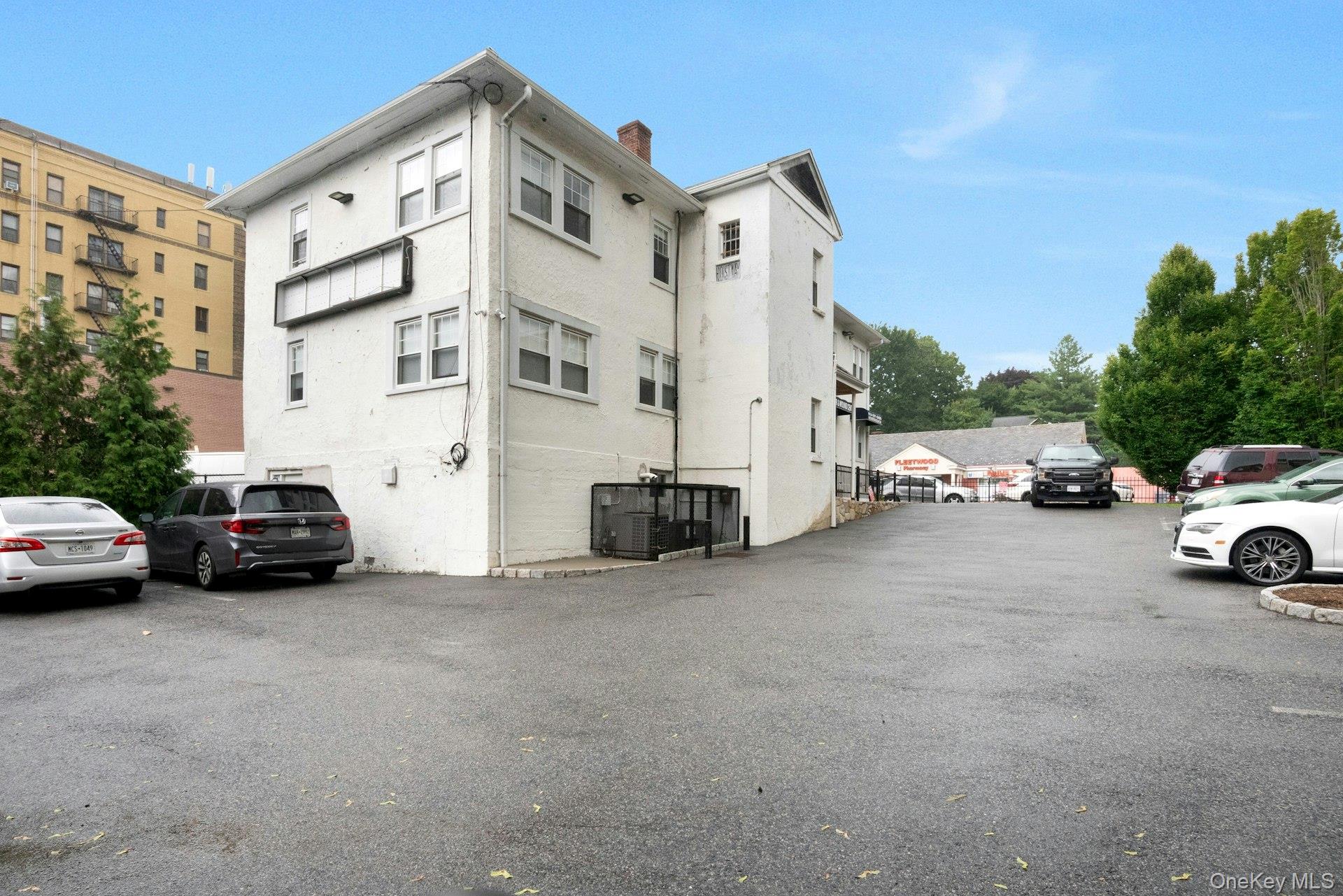504 Gramatan Avenue, Unit 2nd Floor photo 29