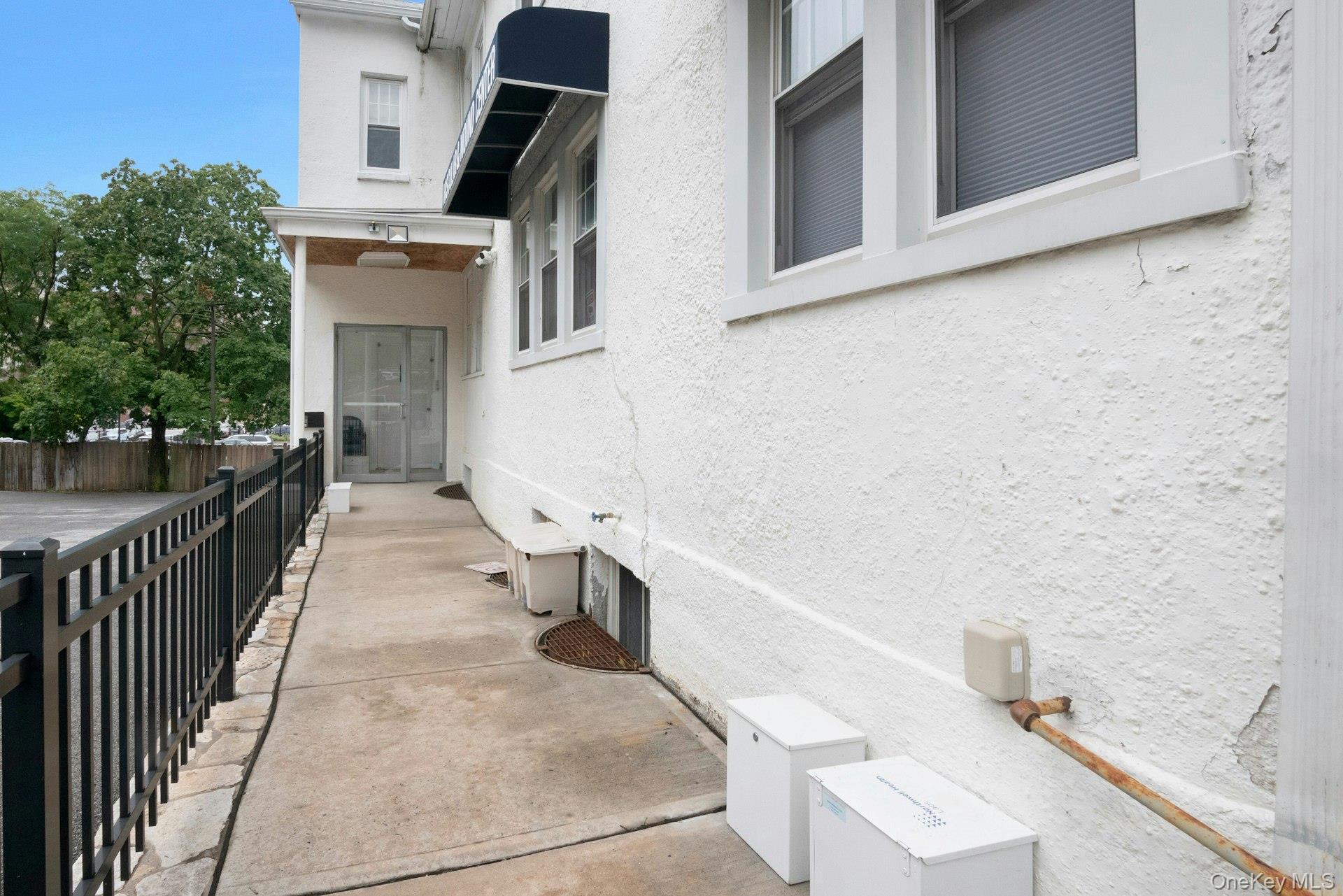 504 Gramatan Avenue, Unit 2nd Floor photo 7