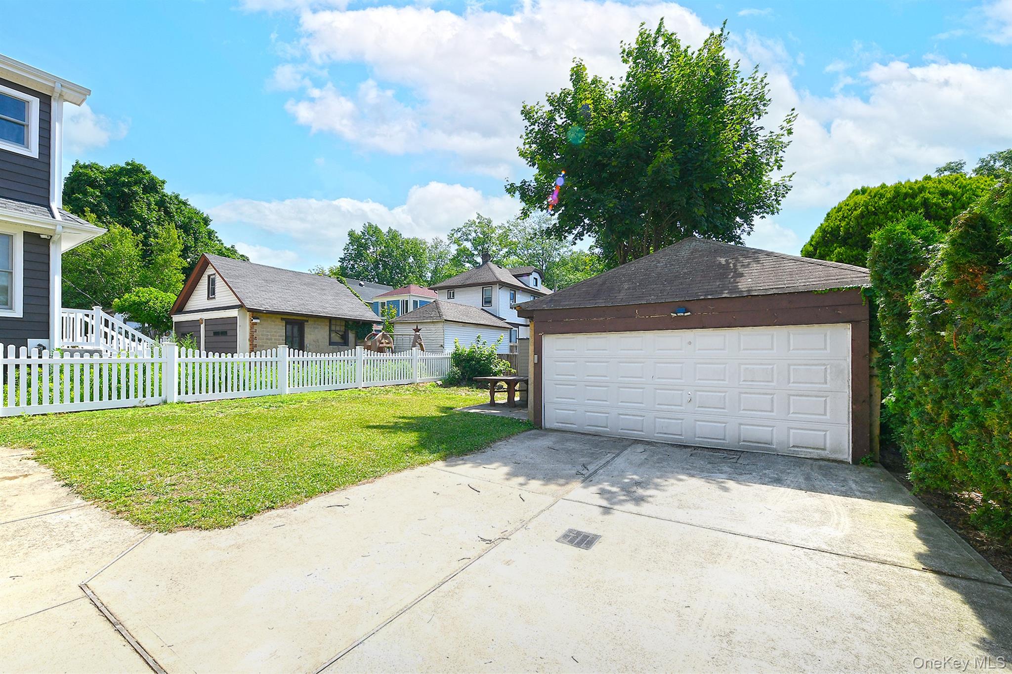 51 Bellmore Street – For Sale photo 3