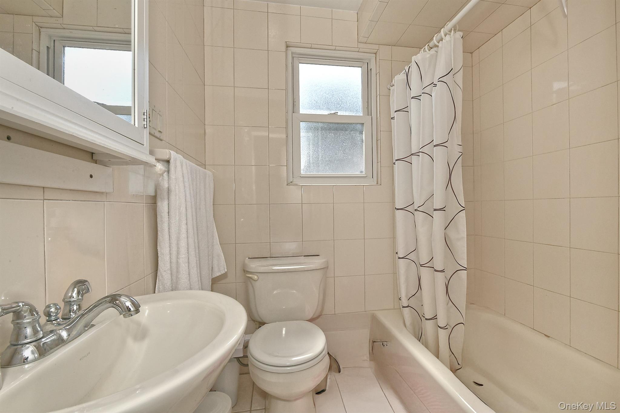 51 Bellmore Street – For Sale photo 6