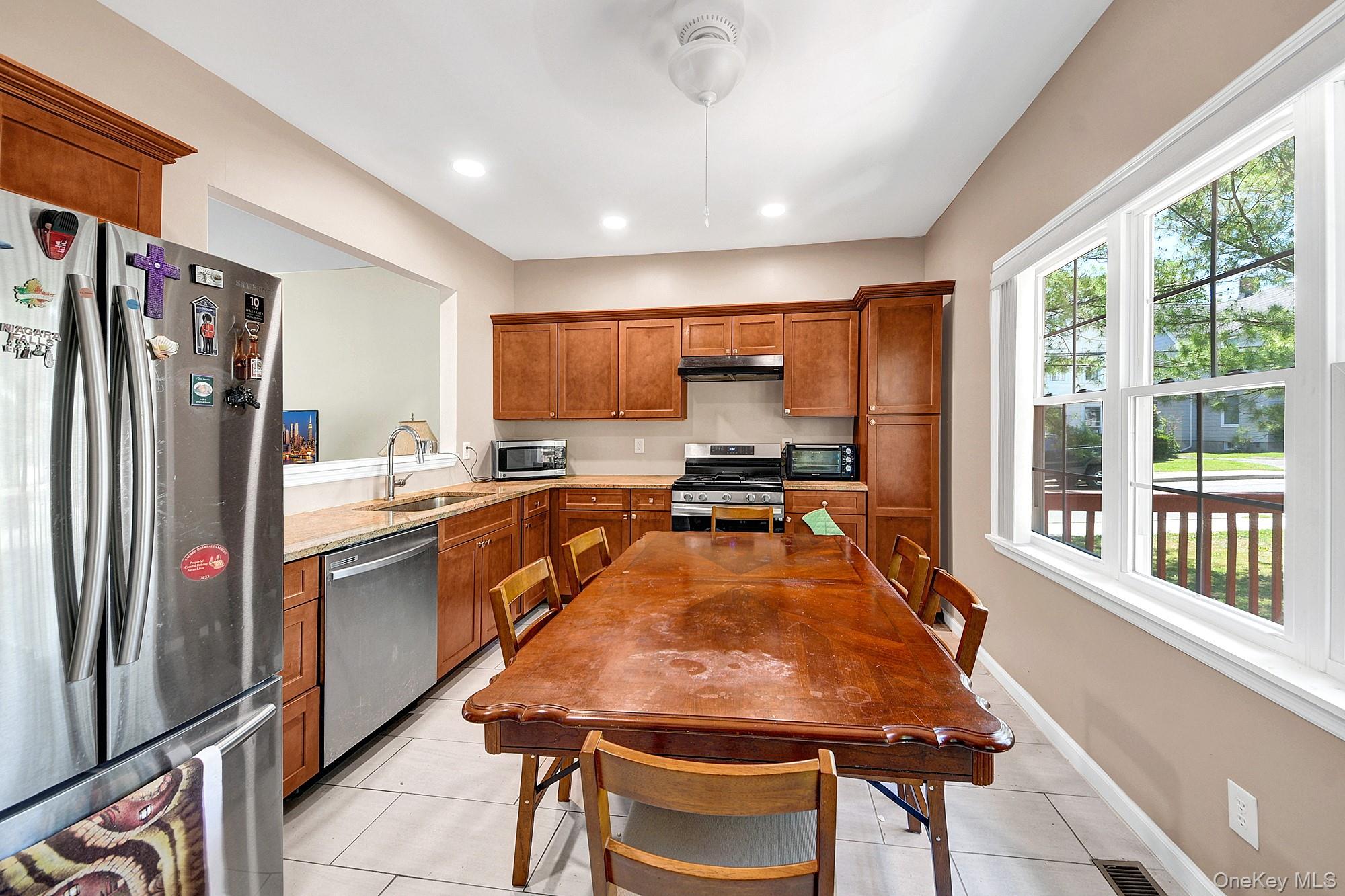 361 Verplanck Avenue – For Sale photo 16