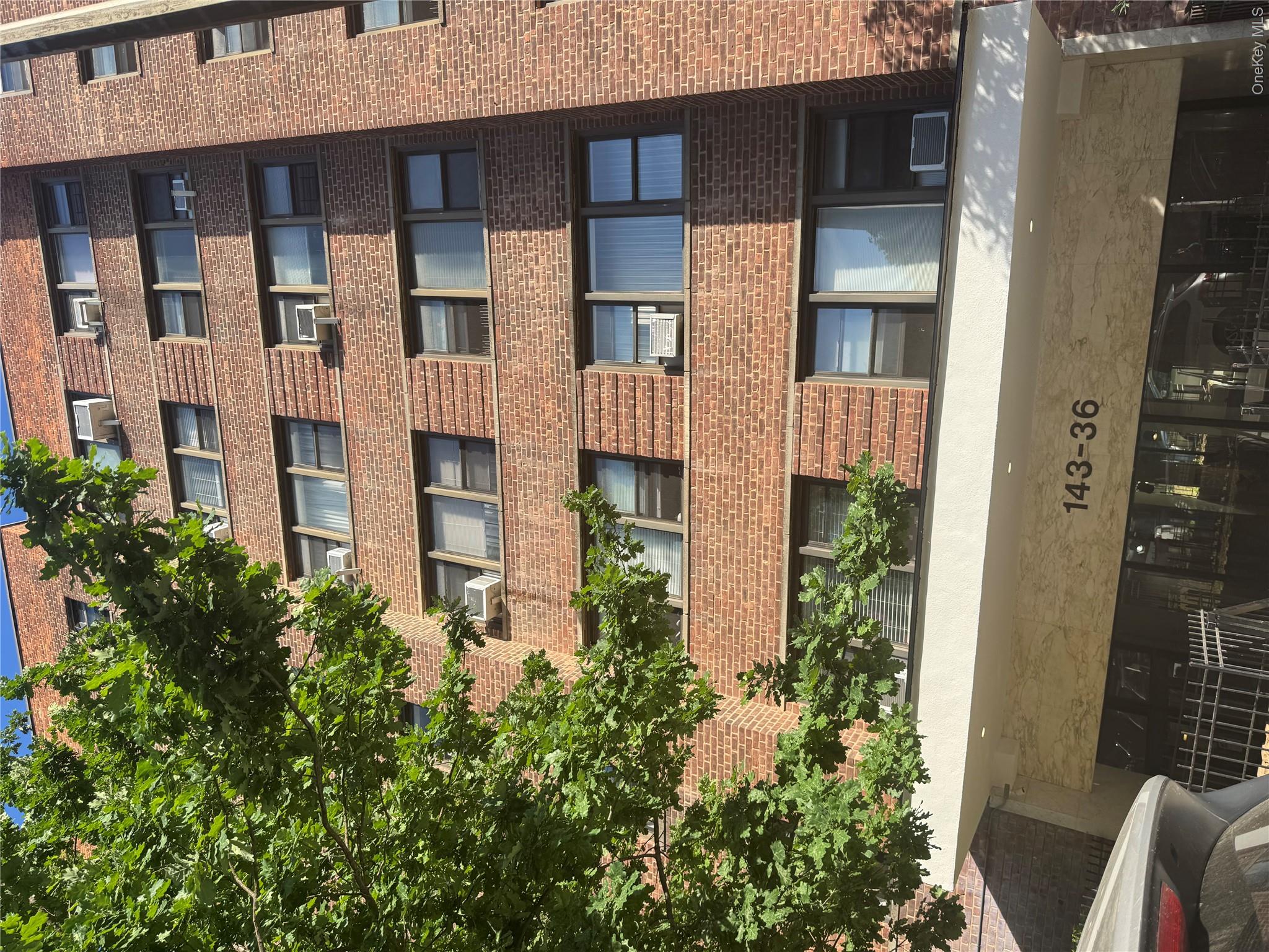 14336 Barclay Avenue, Unit 5H photo 6