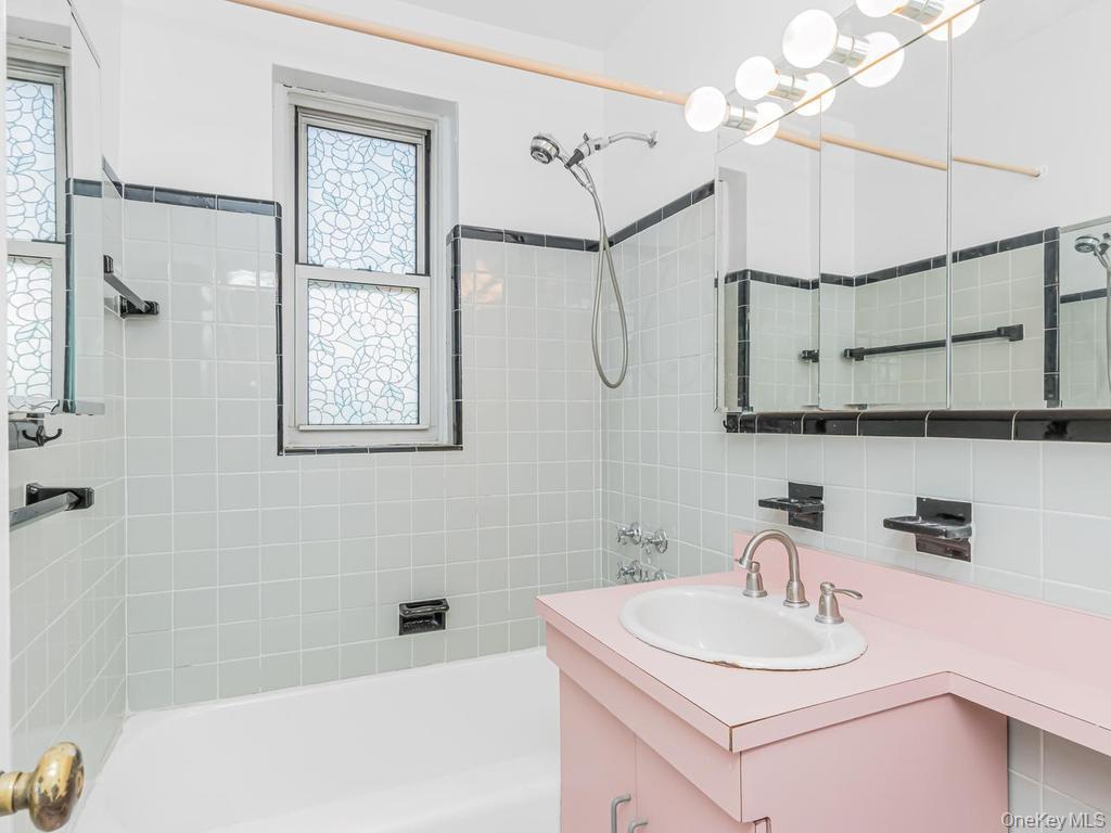 2711 Henry Hudson Parkway W, Unit 6D photo 13