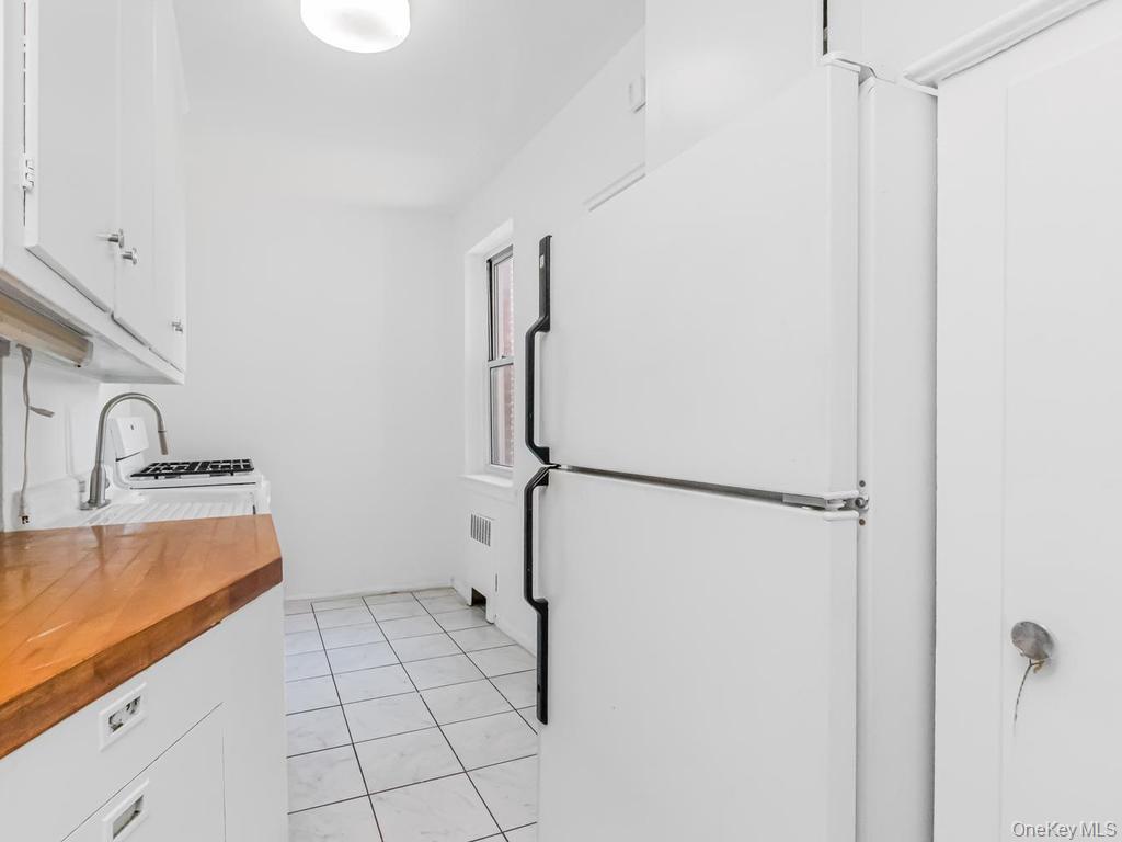 2711 Henry Hudson Parkway W, Unit 6D photo 4