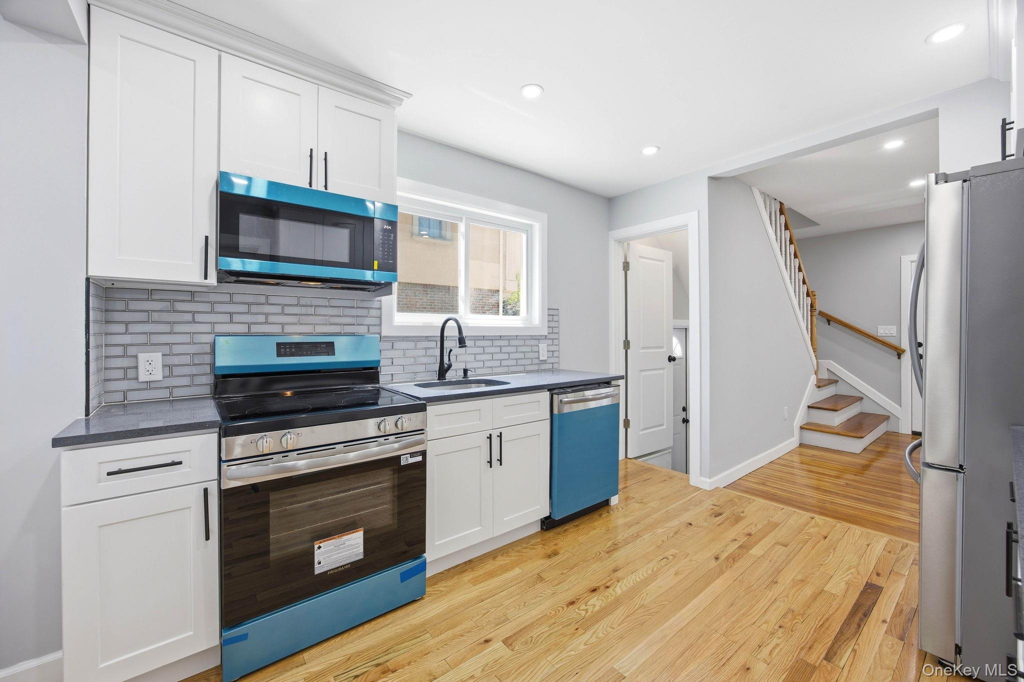 107 E Saint Marks Place – For Sale photo 8