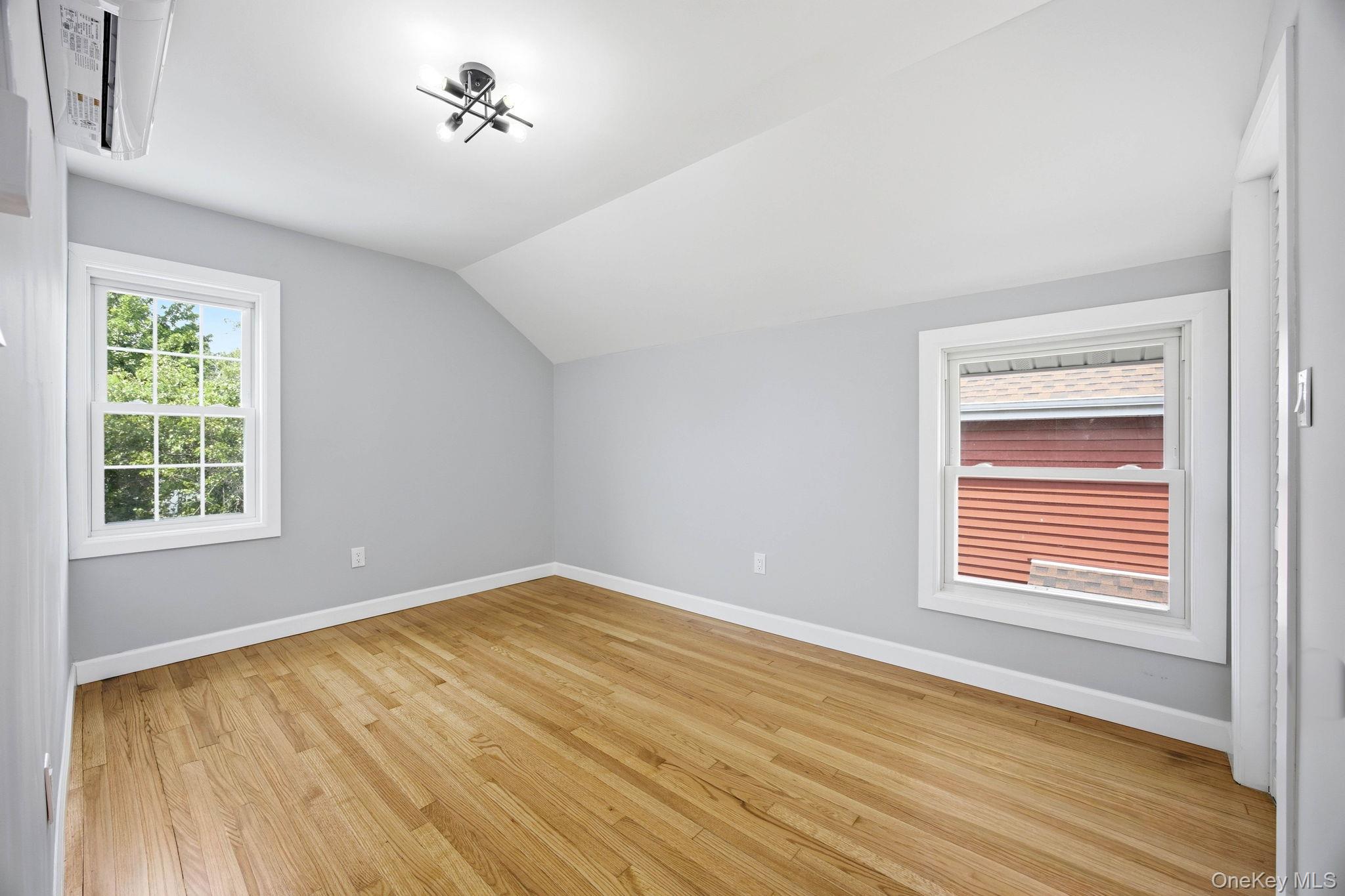 107 E Saint Marks Place – For Sale photo 15