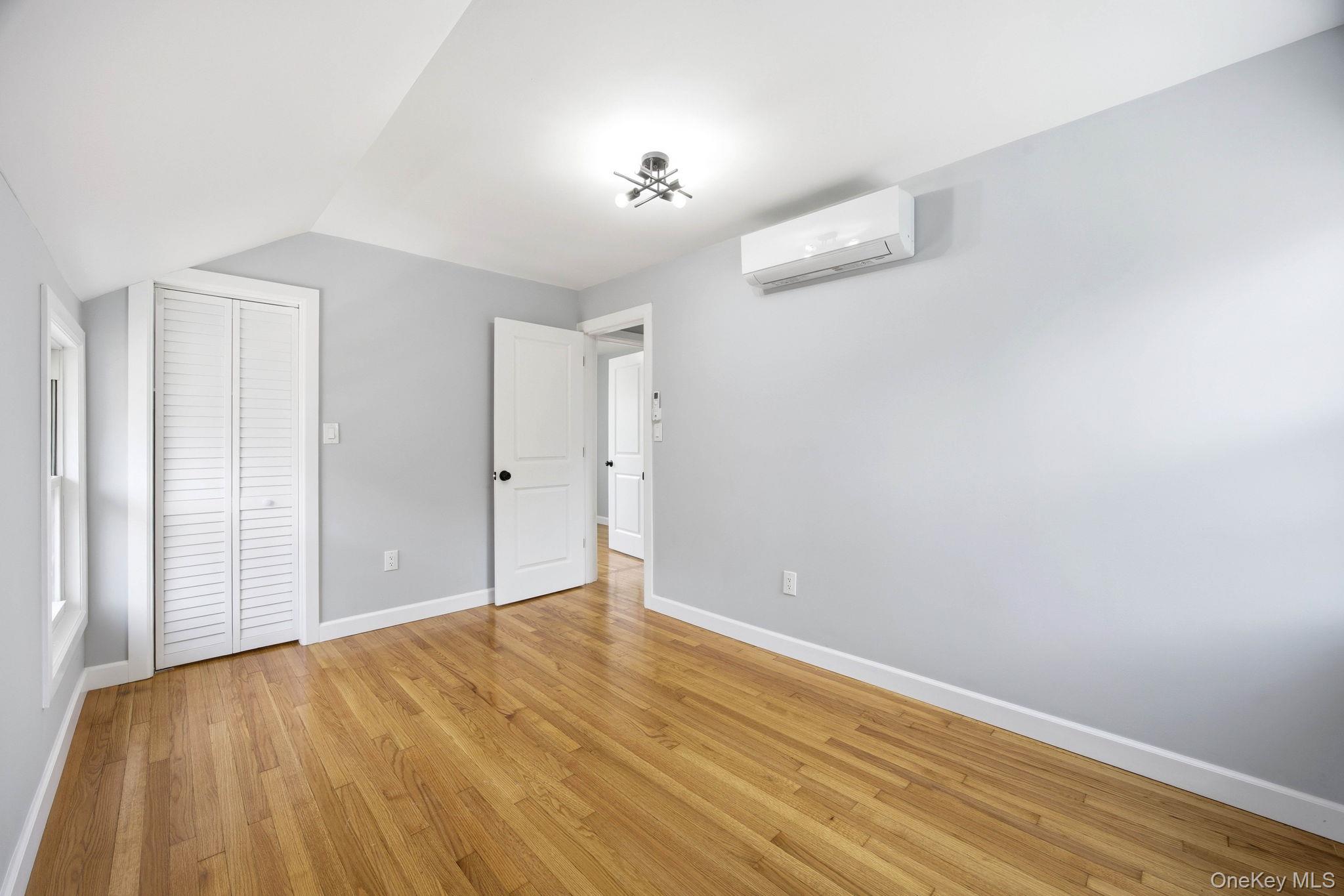 107 E Saint Marks Place – For Sale photo 16