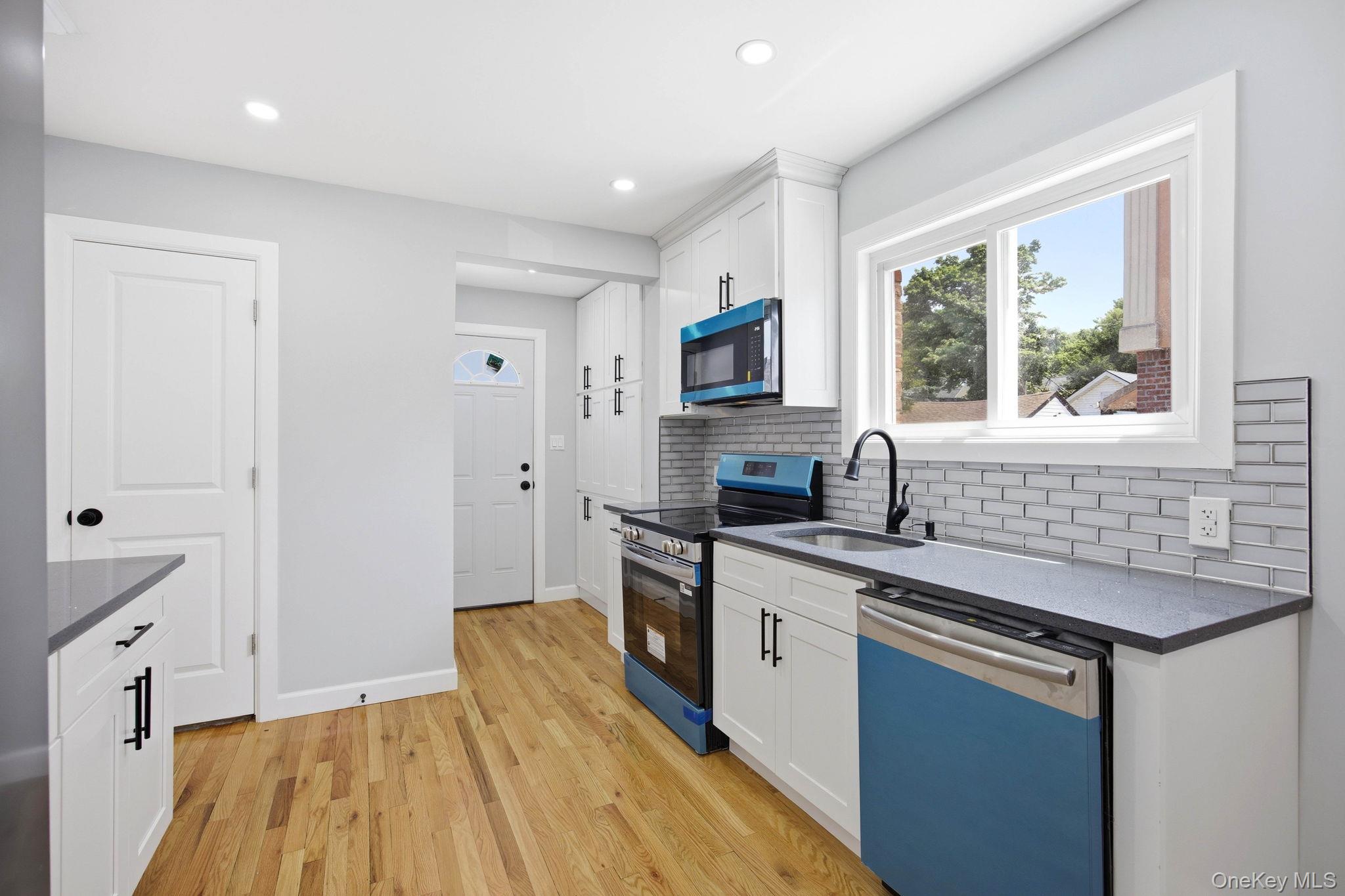 107 E Saint Marks Place – For Sale photo 9