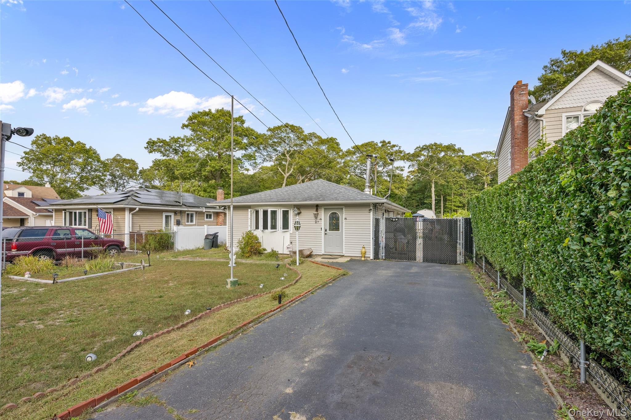 87 Biltmore Drive – For Sale photo 2