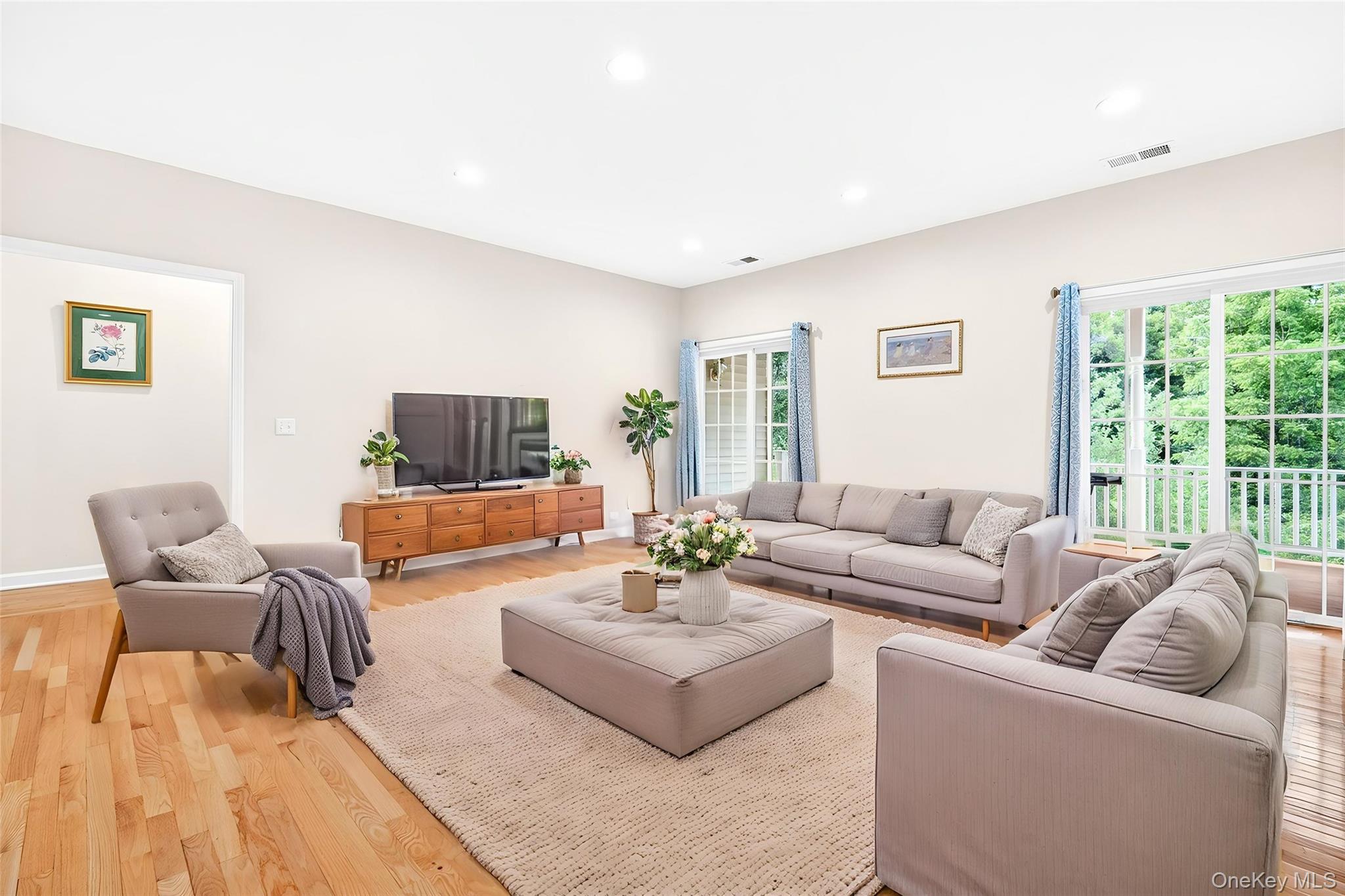 19 Ash Road – For Sale photo 12