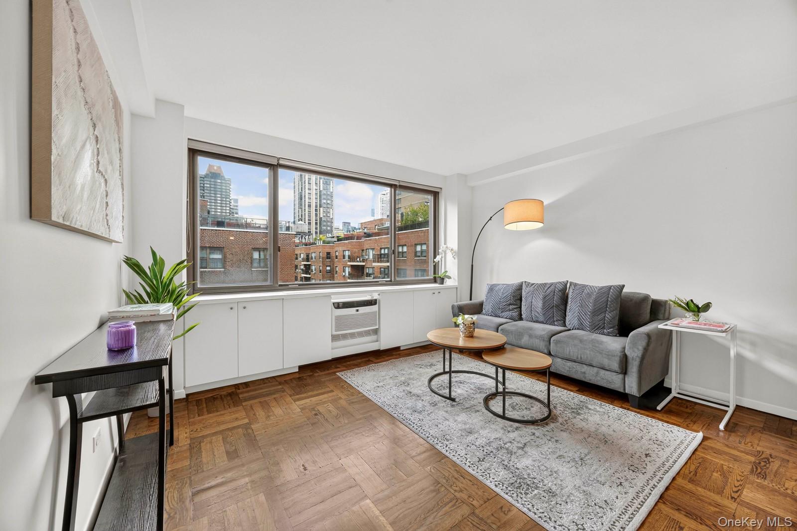 425 East 63rd Street, Unit W12EF photo 2