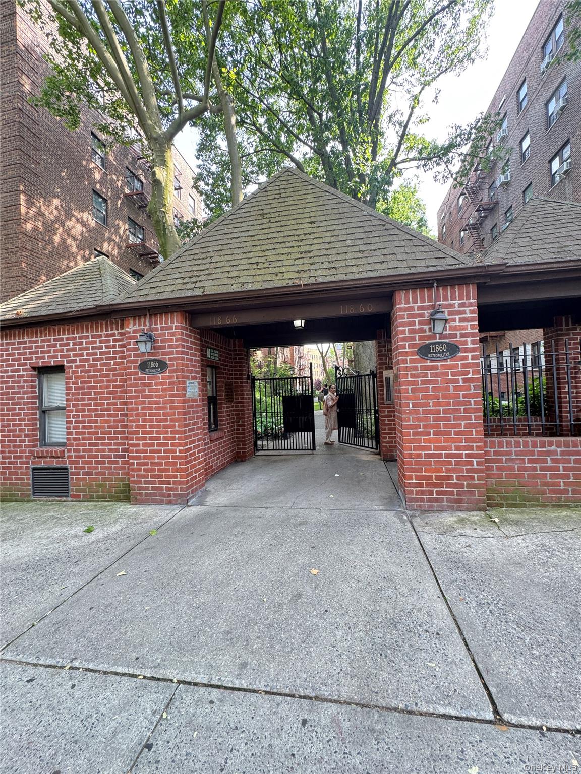 118-60 Metropolitan Avenue, Unit 1J