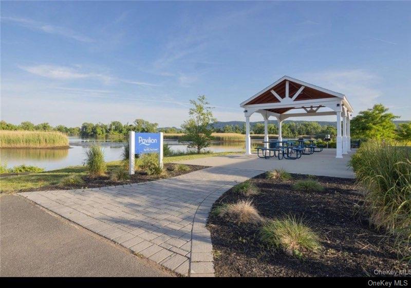37 Windward Way – For Sale photo 10