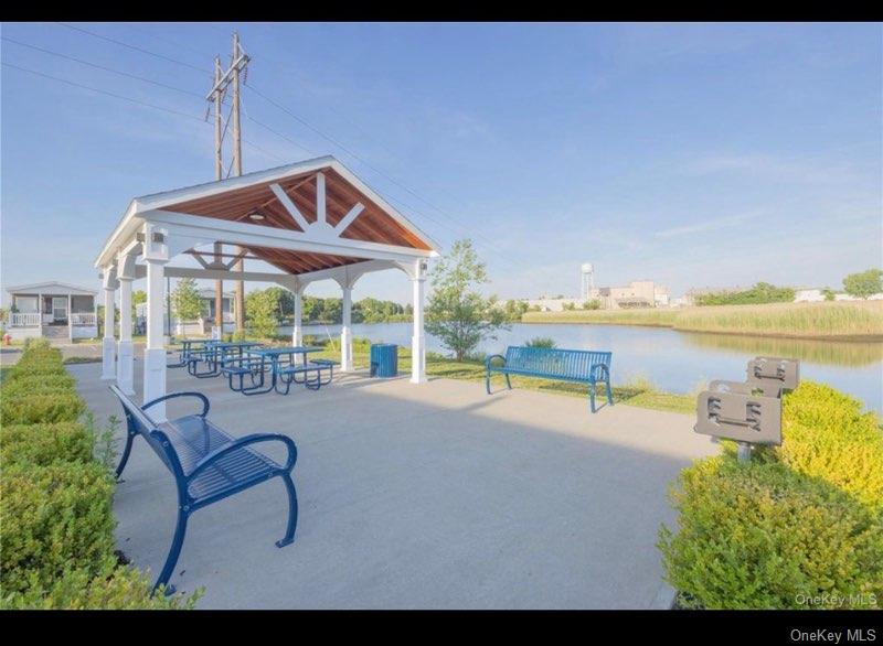 37 Windward Way – For Sale photo 11