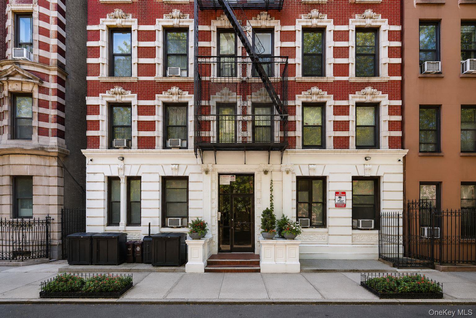 4-6 W 105th Street, Unit 6A photo 2