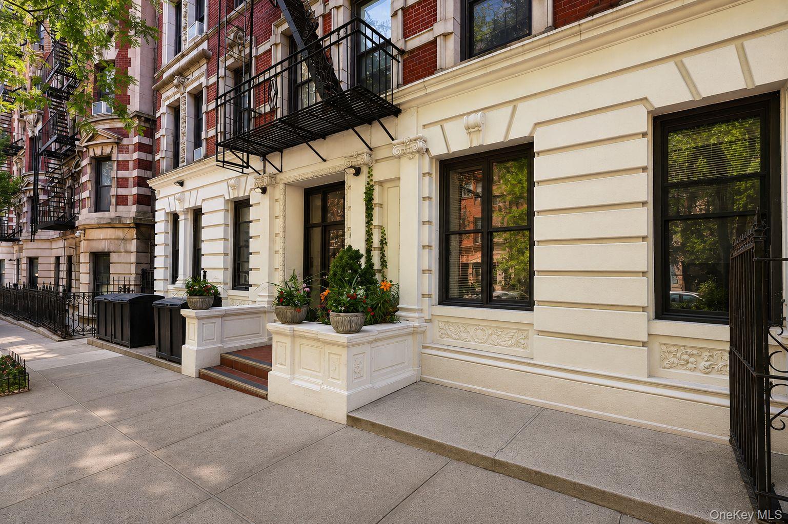 4-6 W 105th Street, Unit 6A