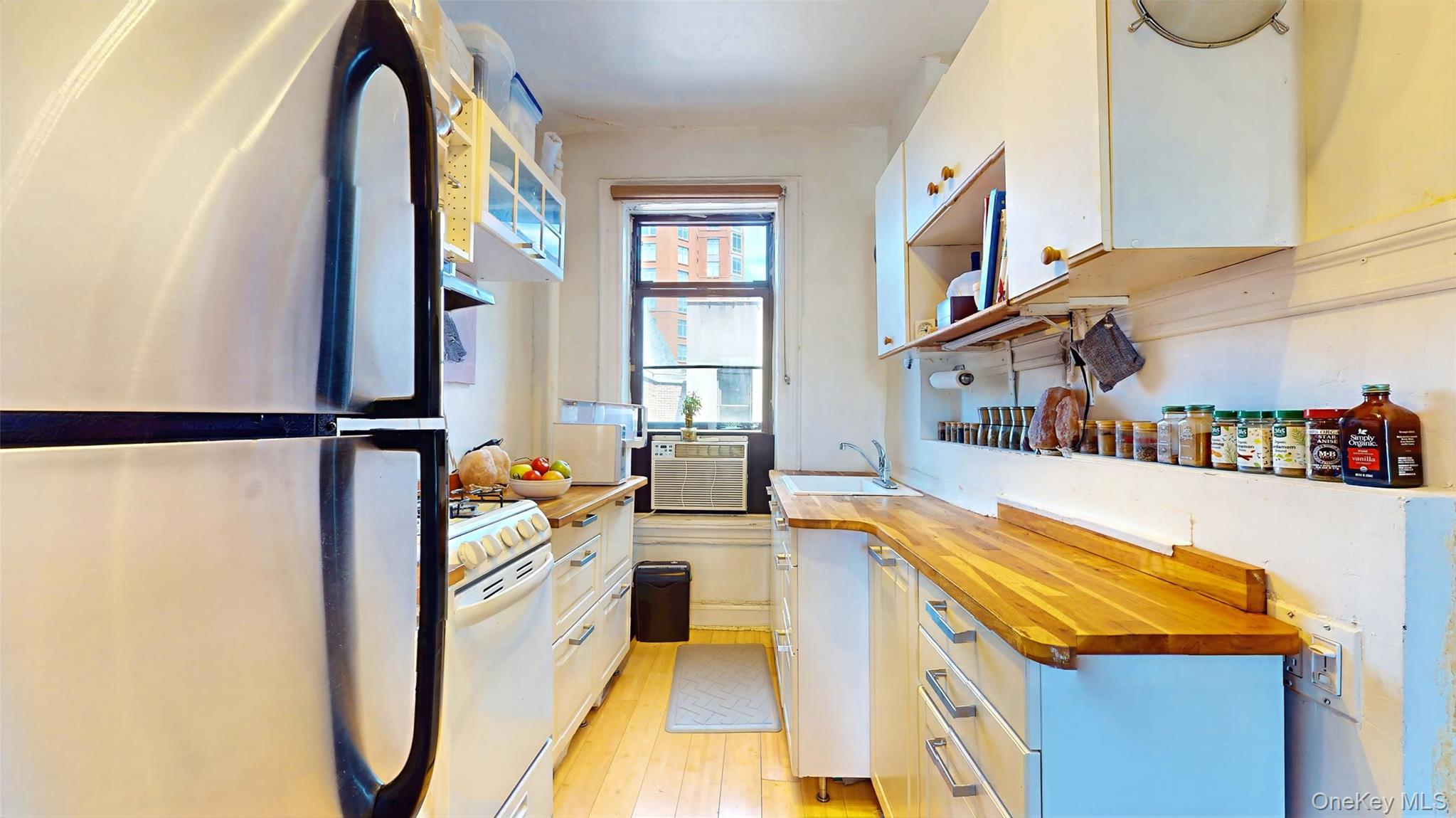 4-6 W 105th Street, Unit 6A photo 25