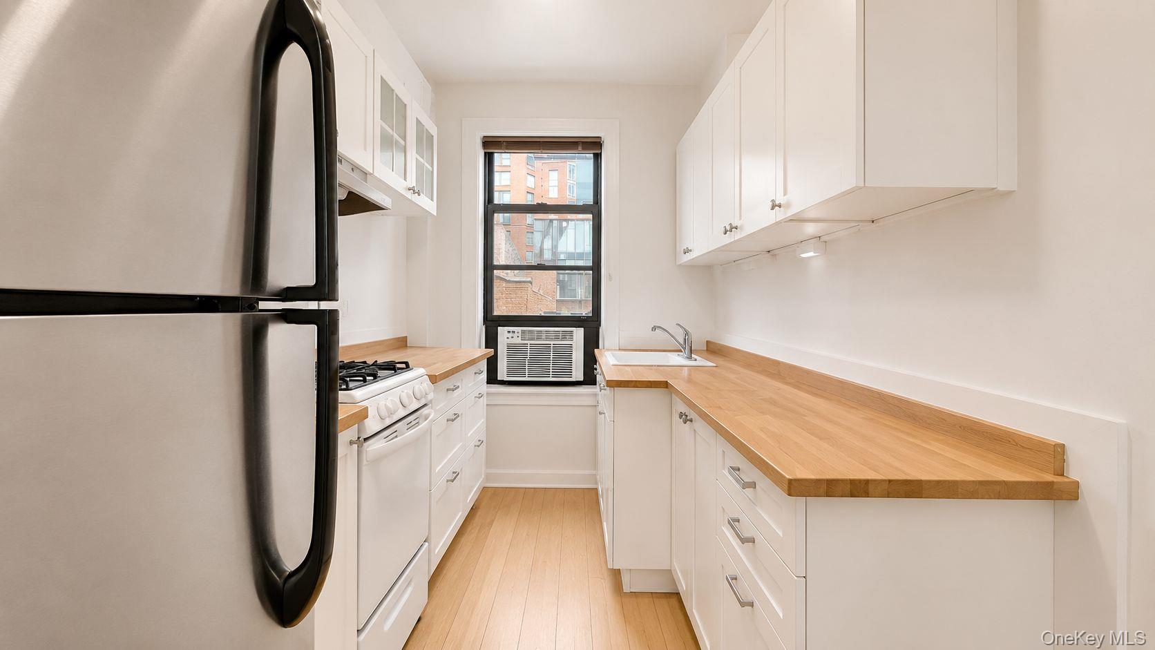 4-6 W 105th Street, Unit 6A photo 14