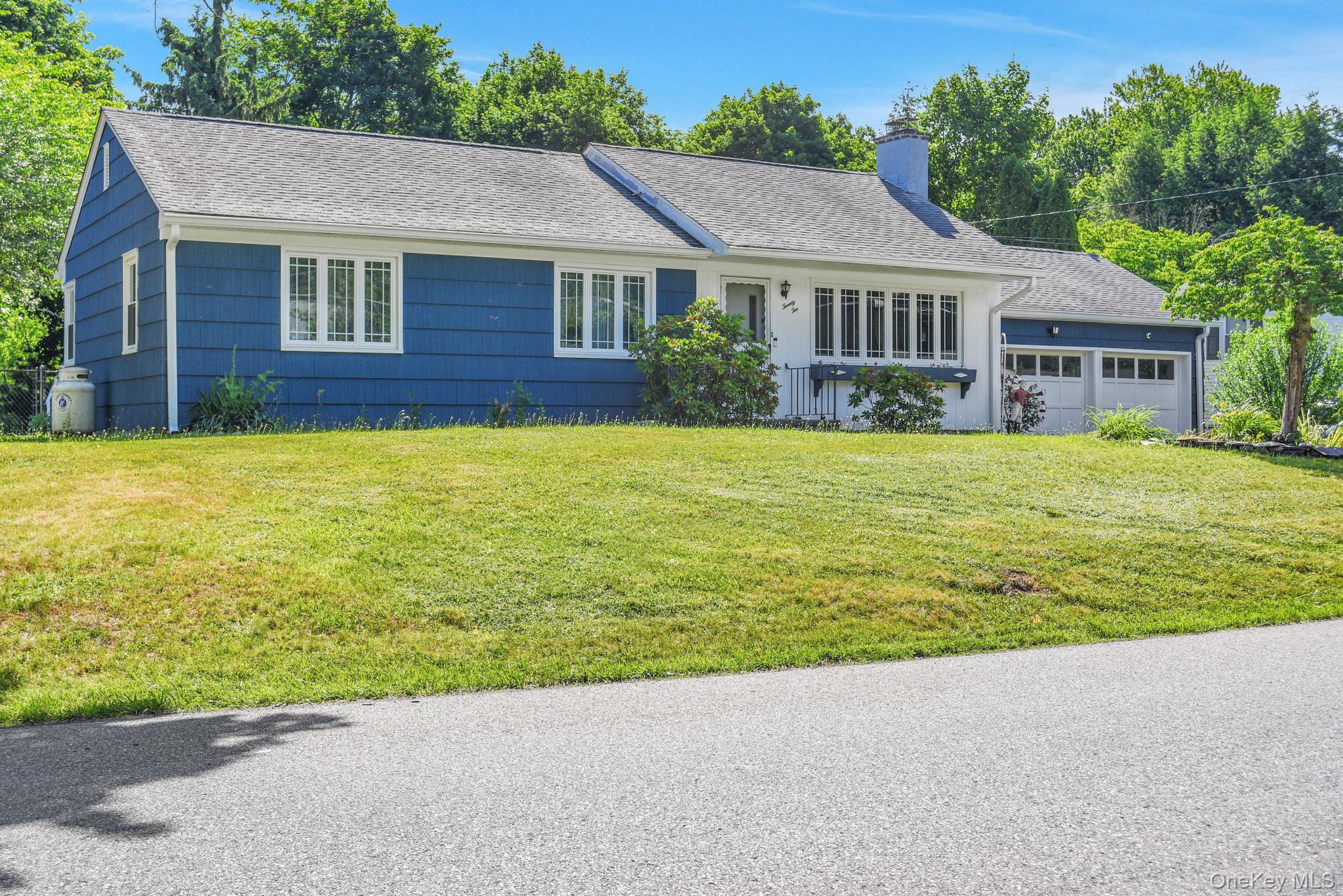 22 Greenvale Farms Road – For Sale photo 2