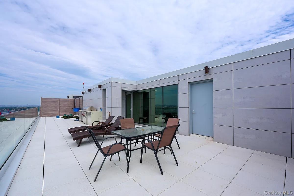 133-36 37th Avenue, Unit PH3B photo 17