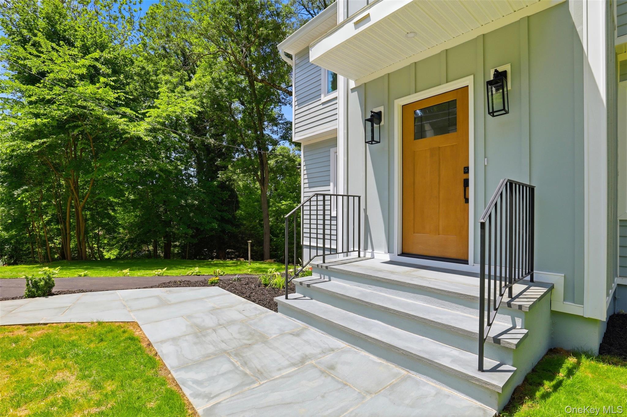42 Euclid Avenue – For Sale photo 2