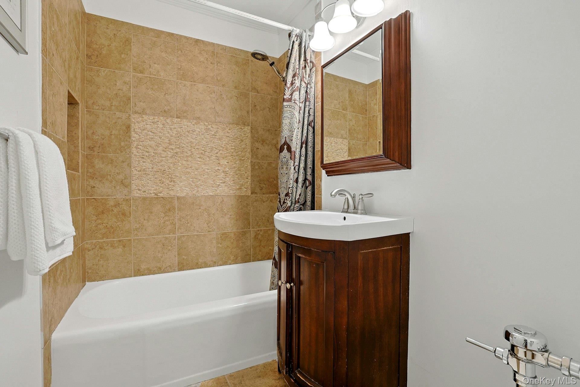 1255 North Avenue, Unit B-4j photo 18