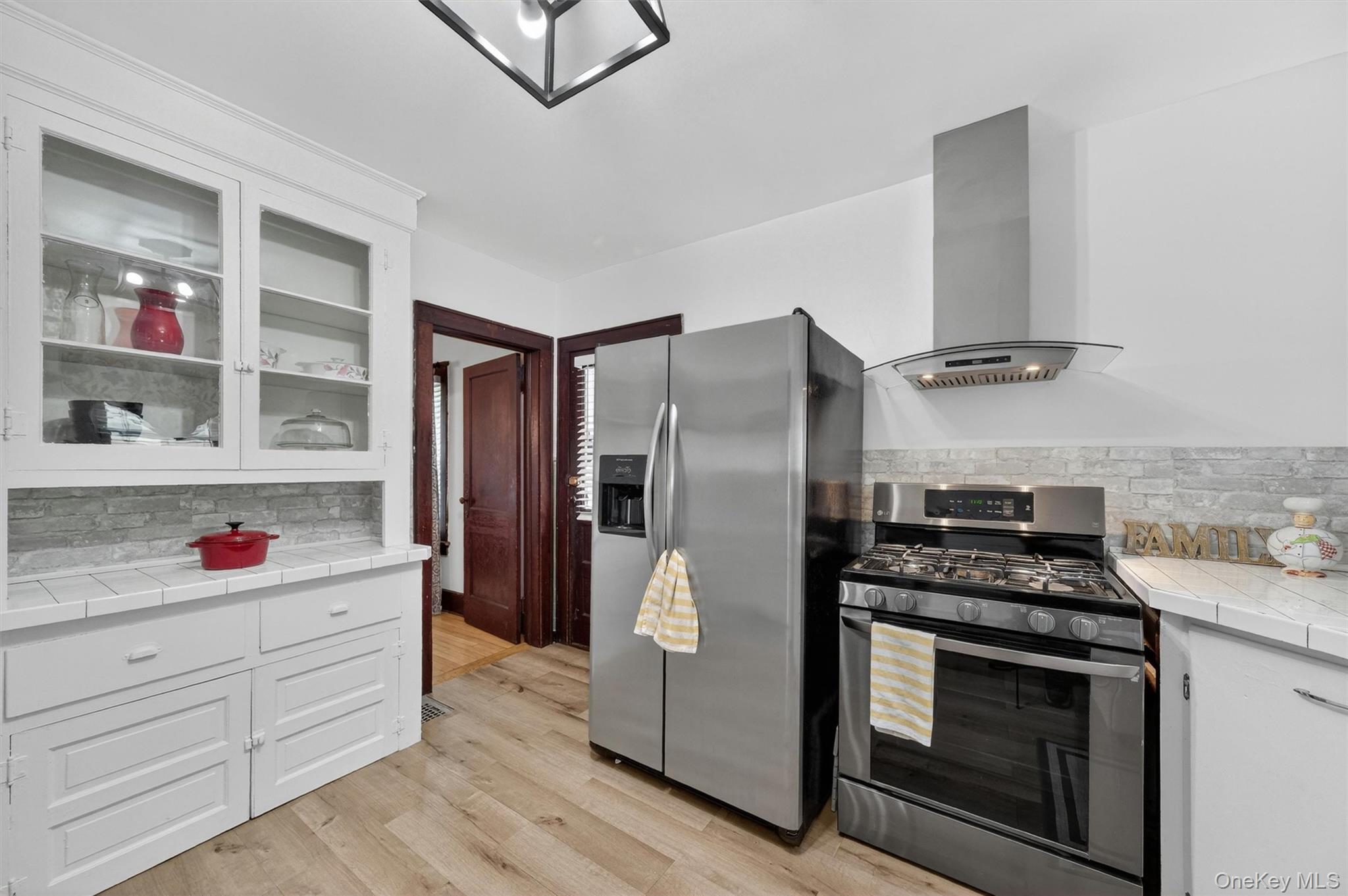 11 Columbia Avenue – For Sale photo 17