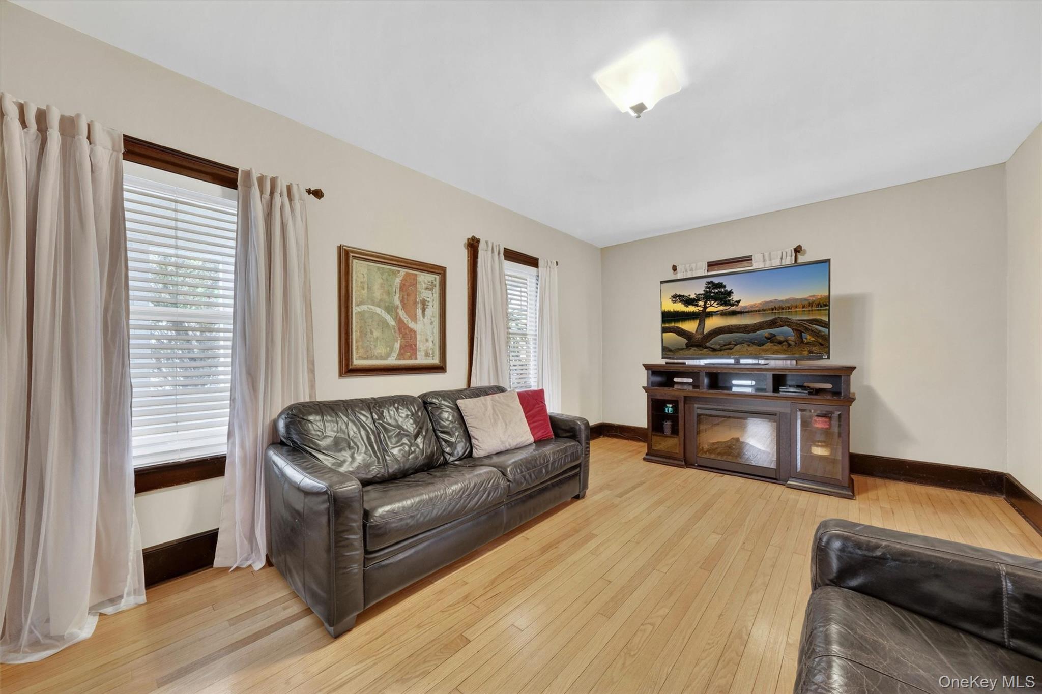 11 Columbia Avenue – For Sale photo 10