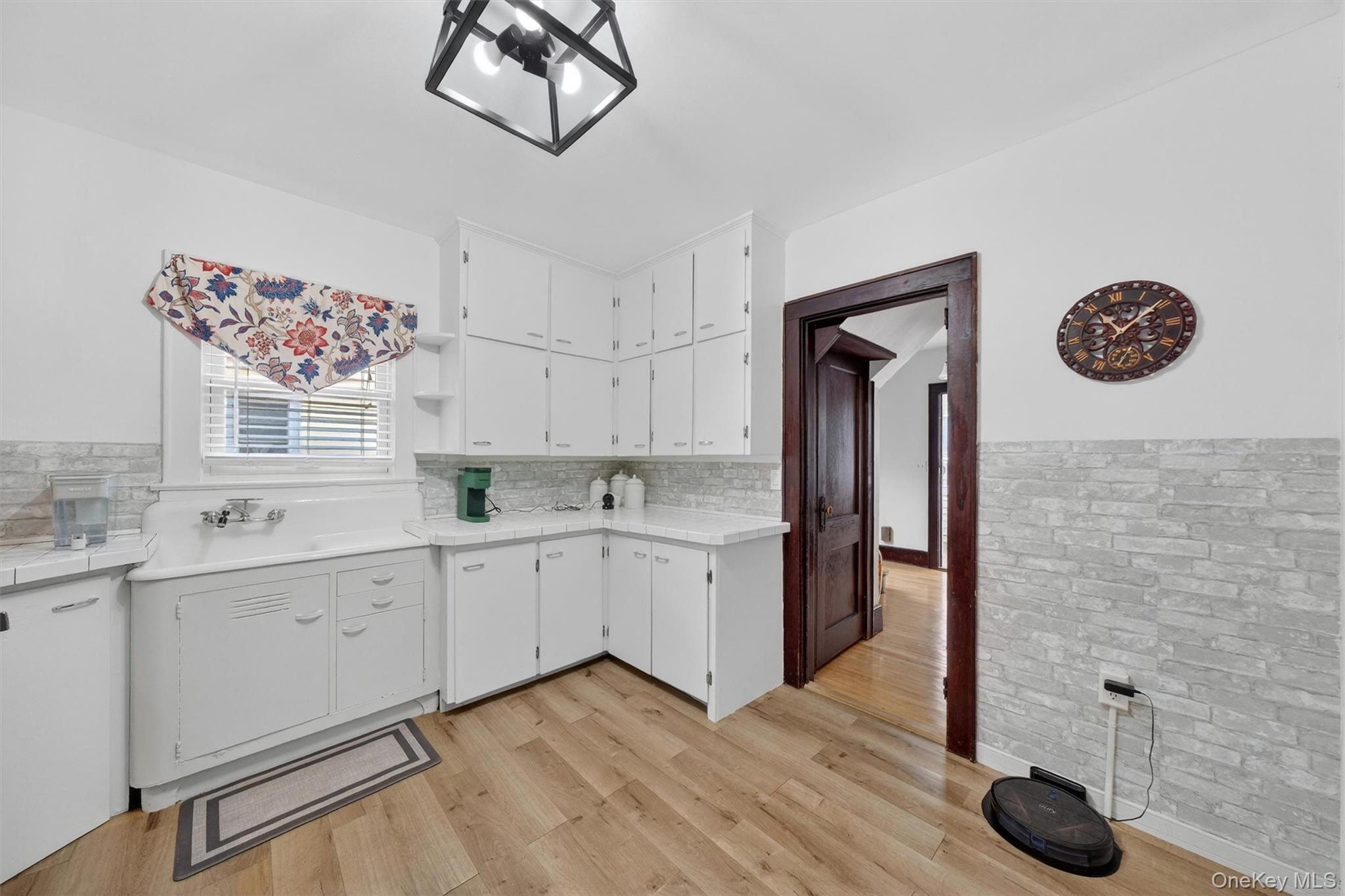 11 Columbia Avenue – For Sale photo 15