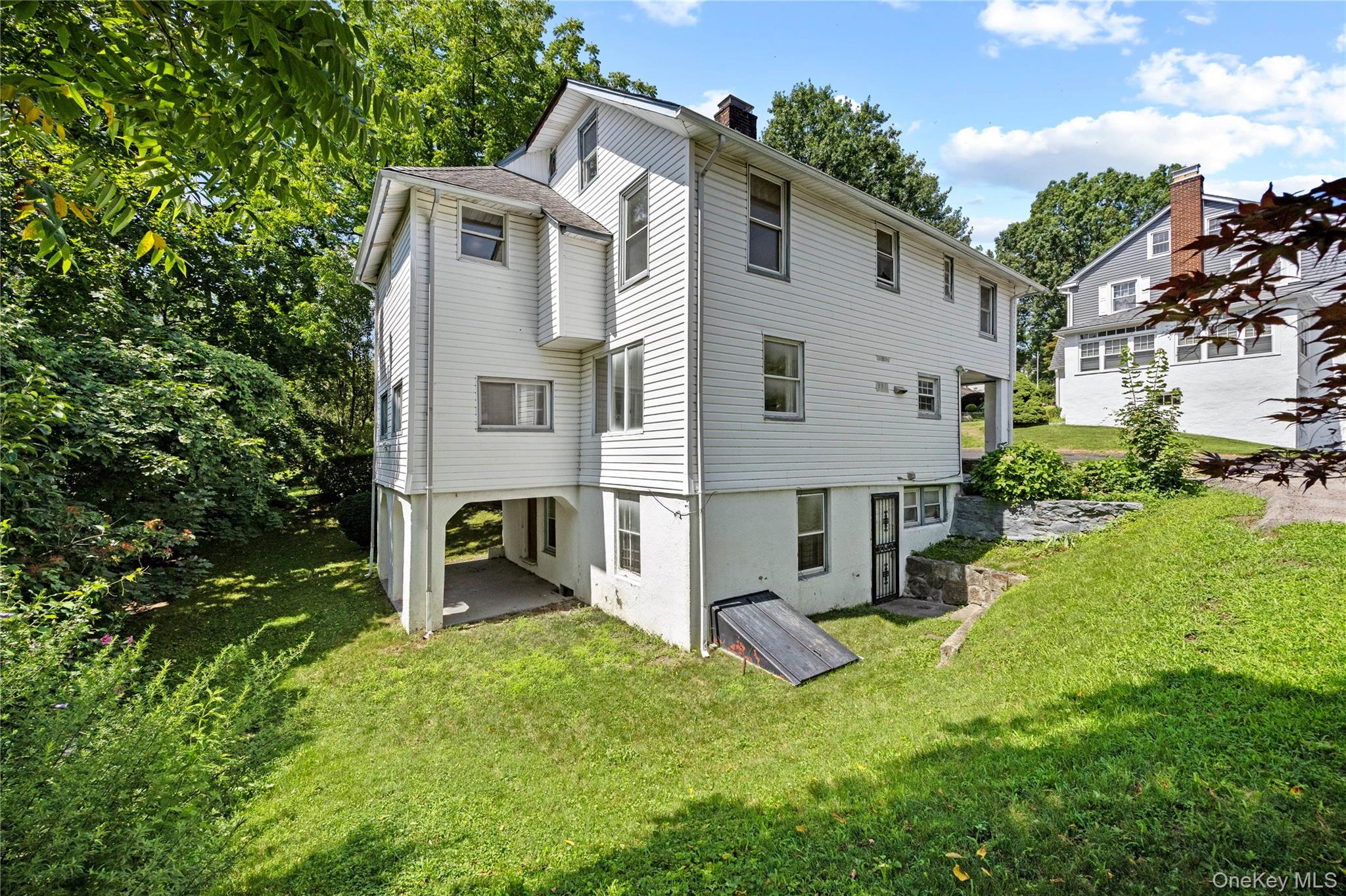 17 Midland Avenue – For Sale photo 2
