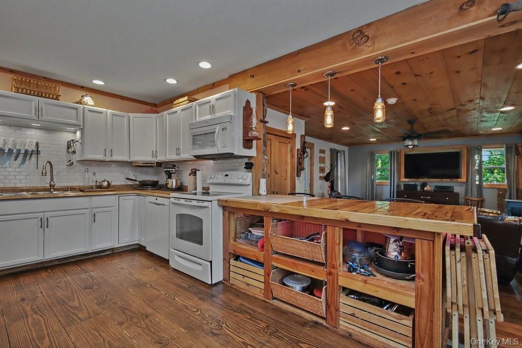 105 Cold Spring Road – For Sale photo 6