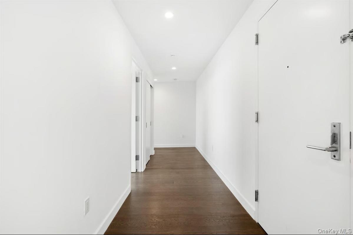 131-05 40 Road, Unit 16J photo 8