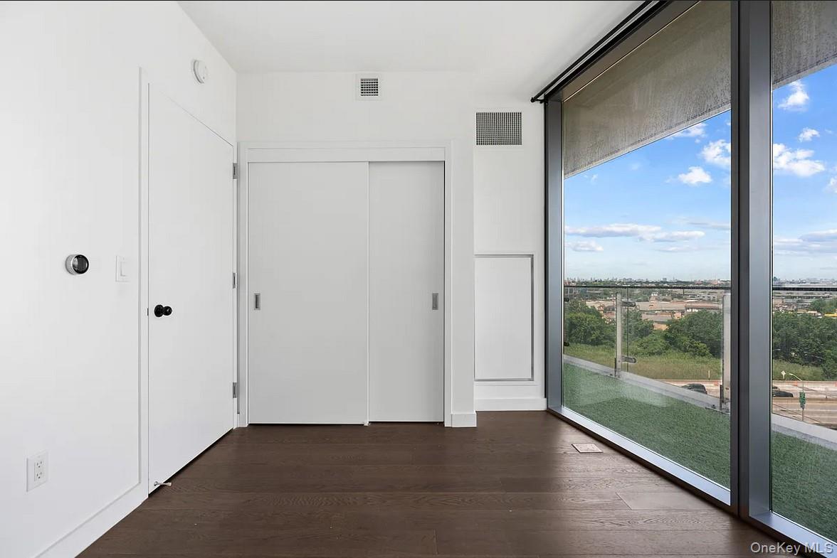131-05 40 Road, Unit 16J photo 14