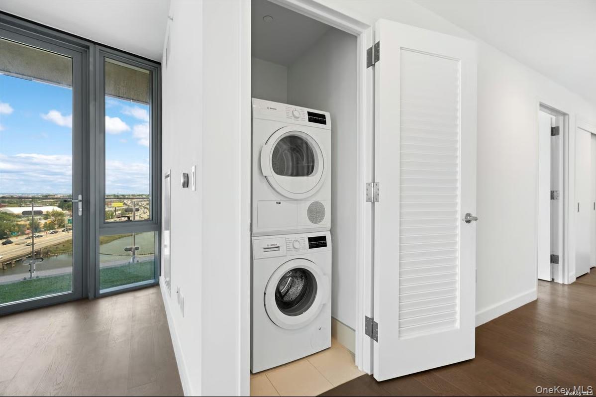 131-05 40 Road, Unit 16J photo 6