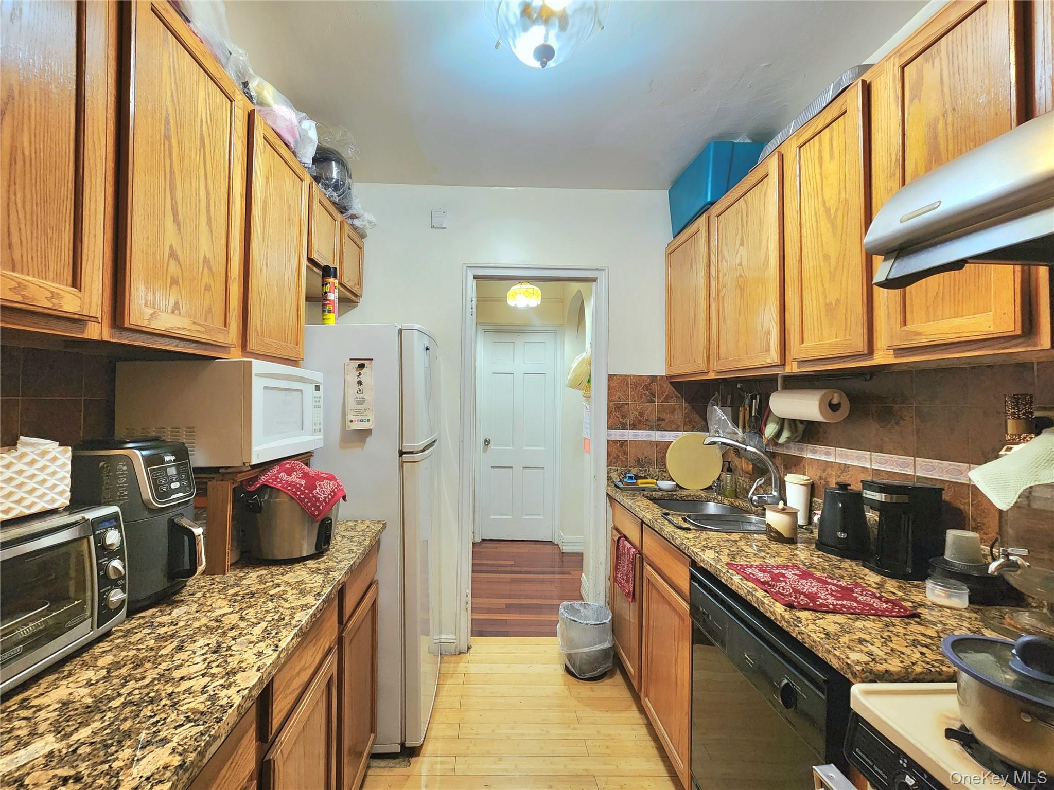 143-07 Sanford Avenue, Unit 1K photo 16