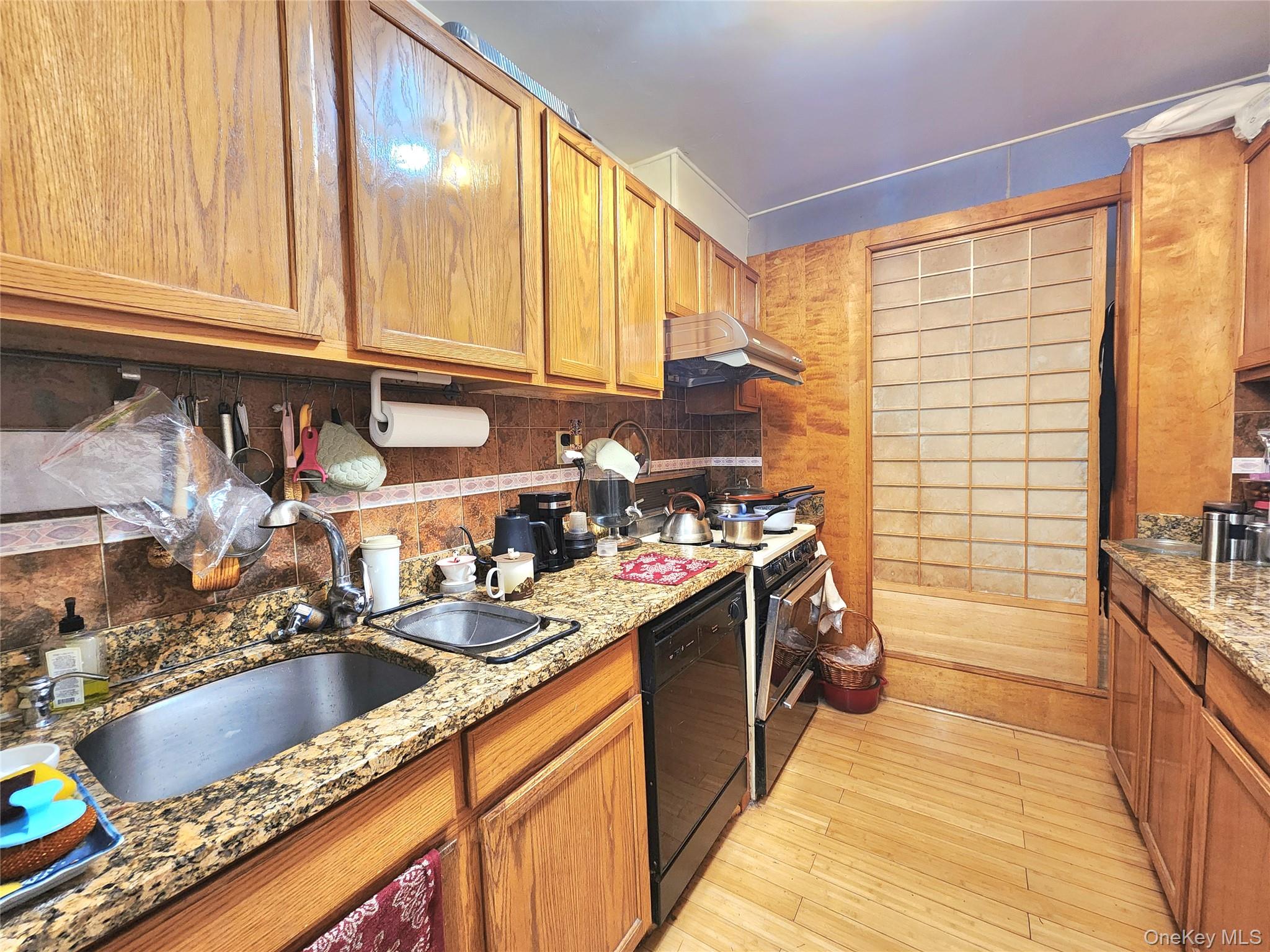 143-07 Sanford Avenue, Unit 1K photo 12