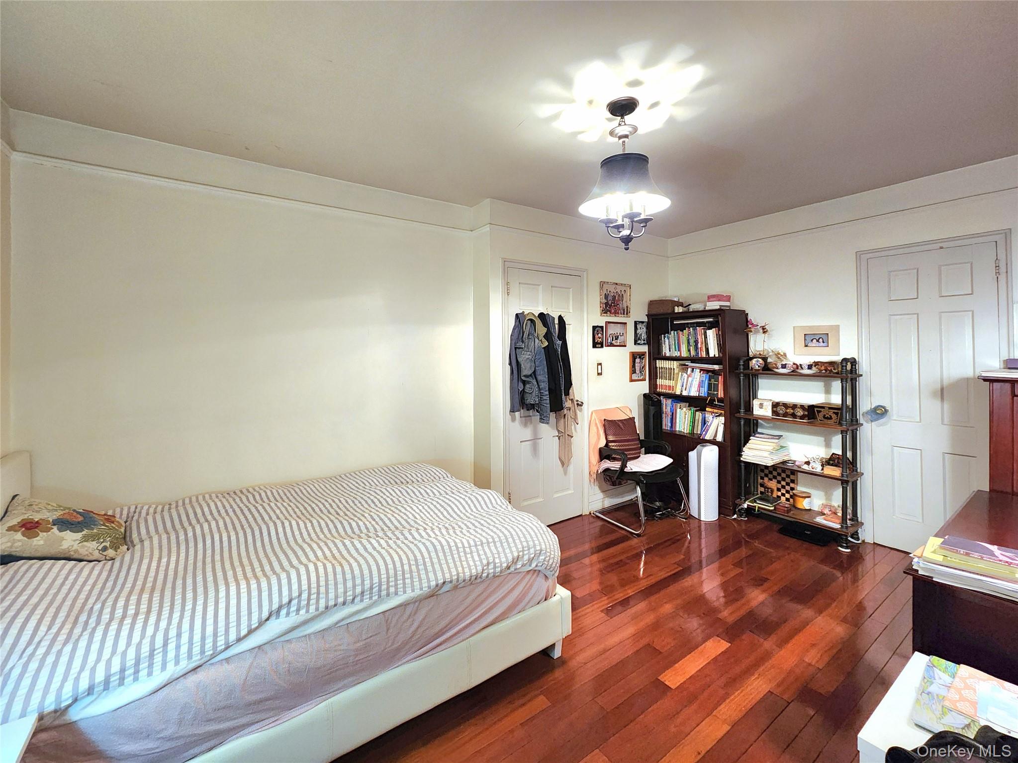 143-07 Sanford Avenue, Unit 1K photo 28