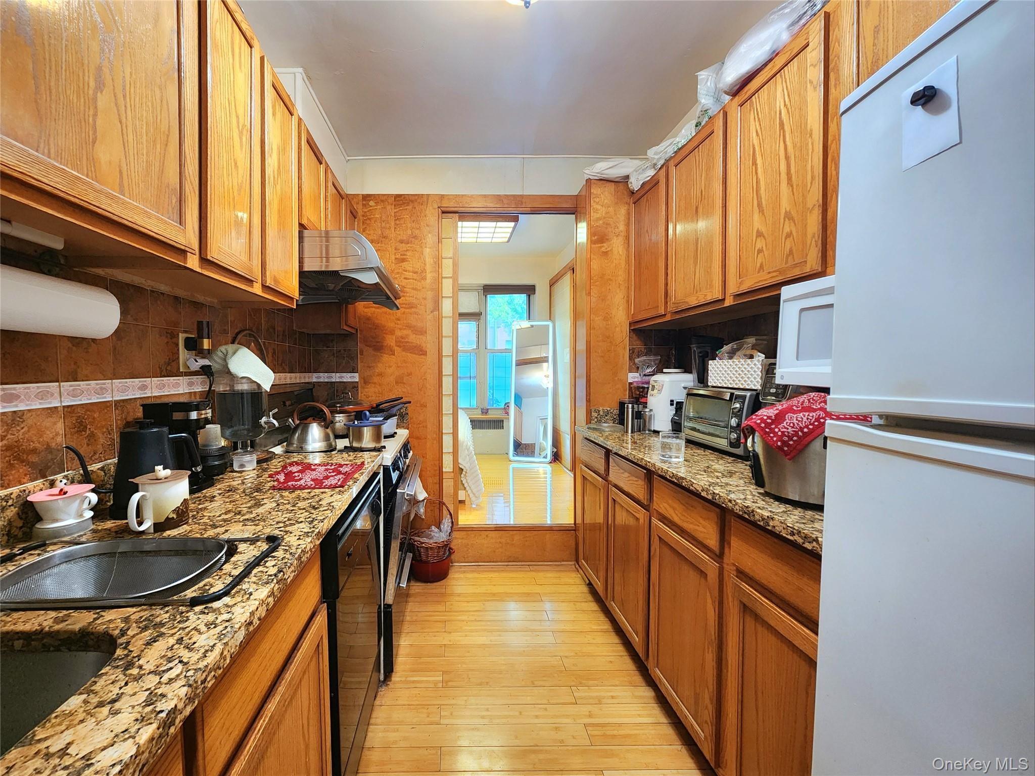143-07 Sanford Avenue, Unit 1K photo 18