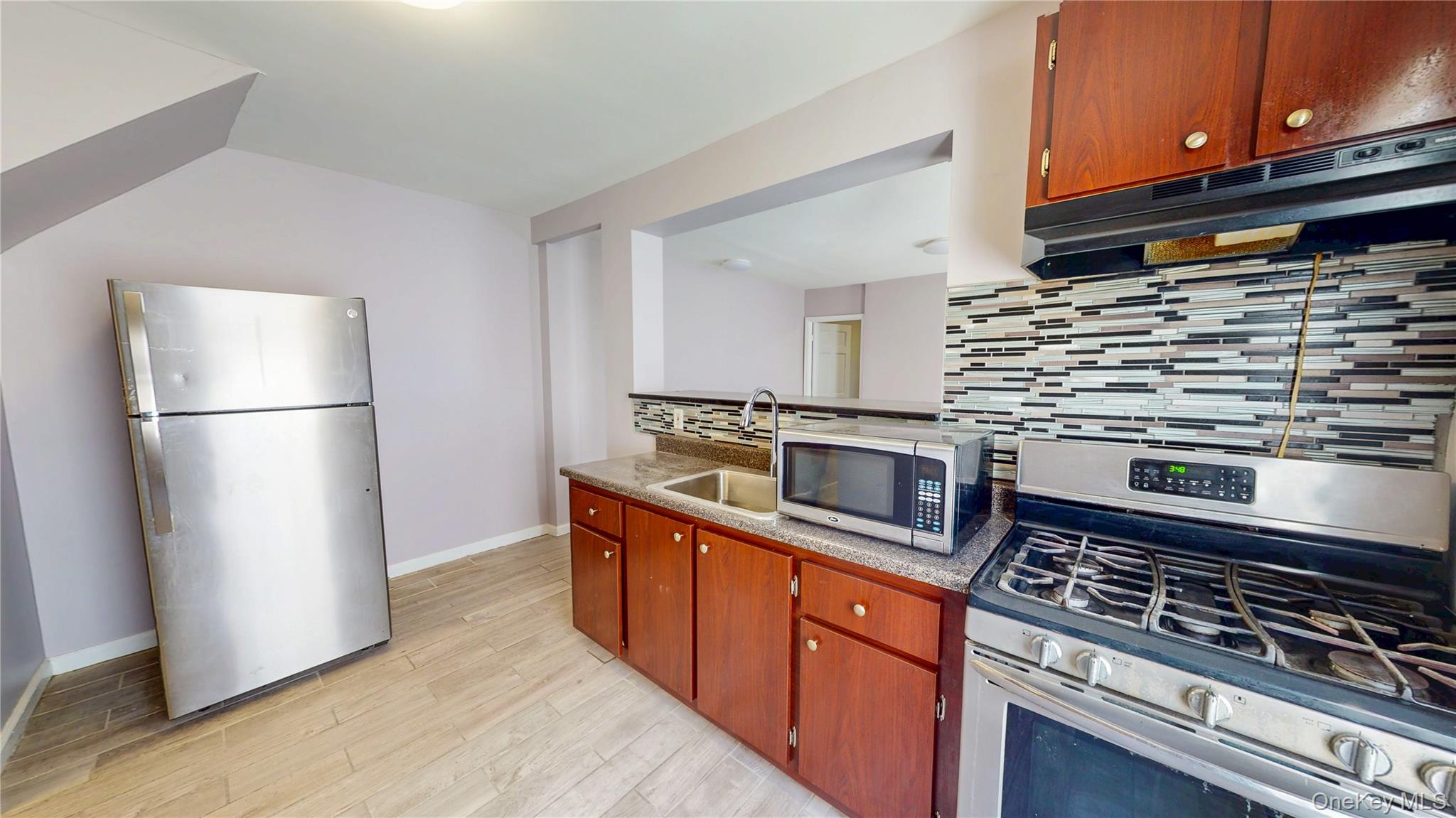 660 Warwick Street – For Sale photo 12